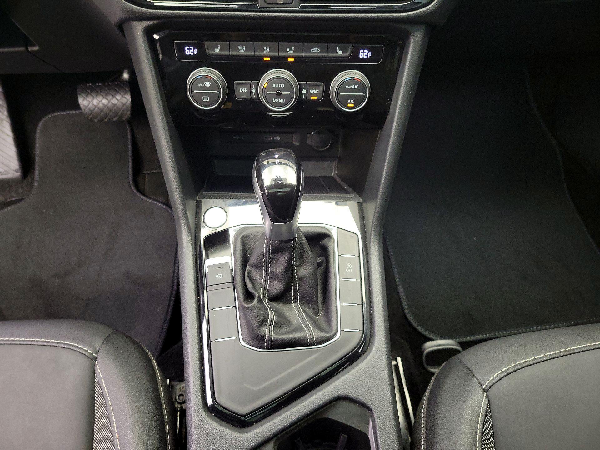 Thumbnail: 2024 Volkswagen Taos - 17