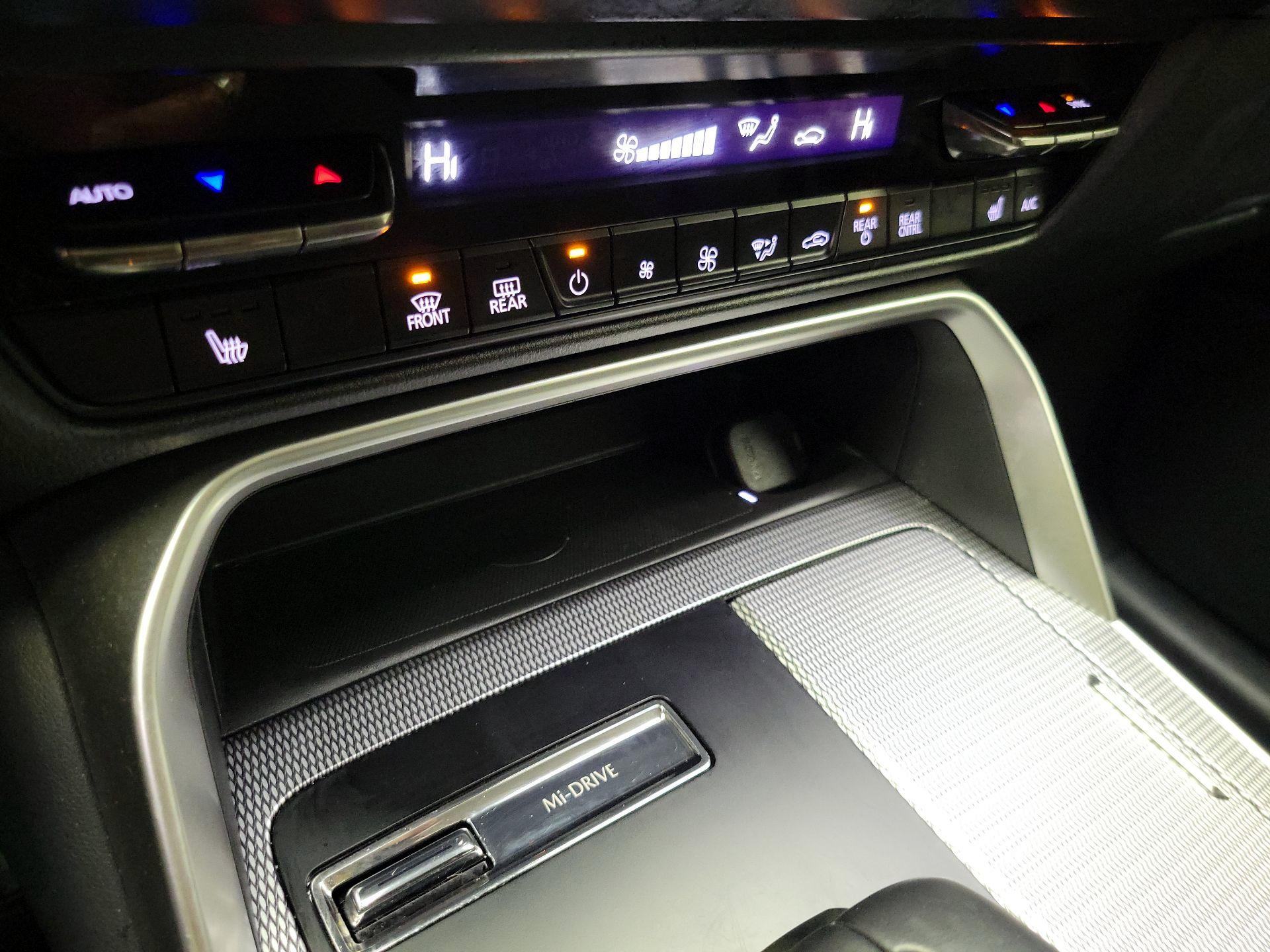 Thumbnail: 2025 Mazda CX-90 - 17