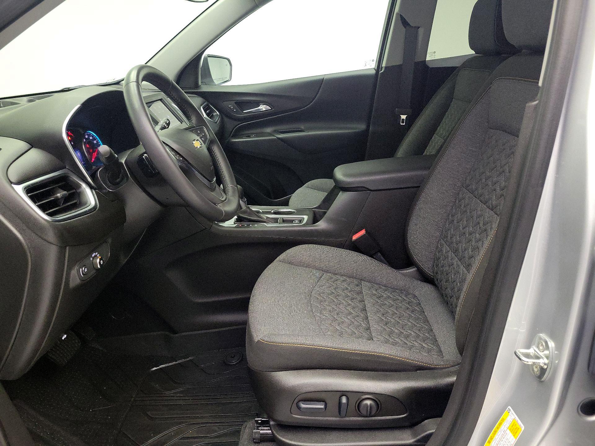 Thumbnail: 2022 Chevrolet Equinox - 11