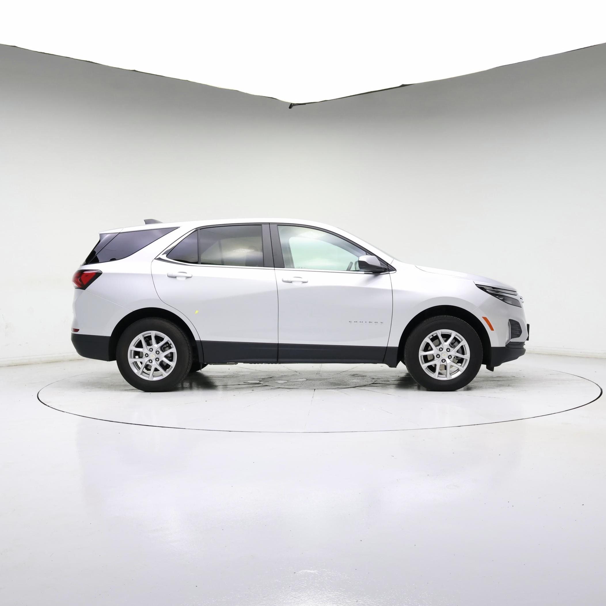 Thumbnail: 2022 Chevrolet Equinox - 7