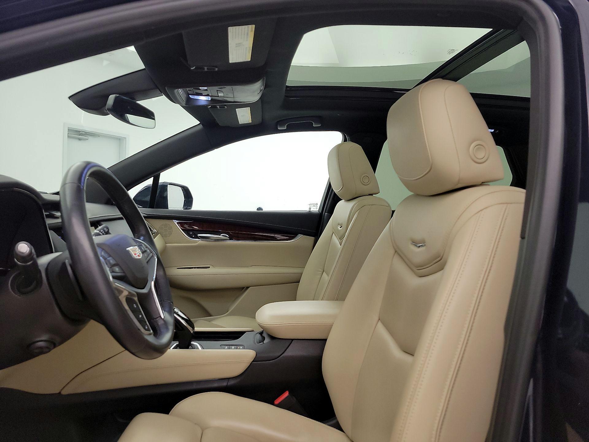 Thumbnail: 2017 Cadillac XT5 - 20