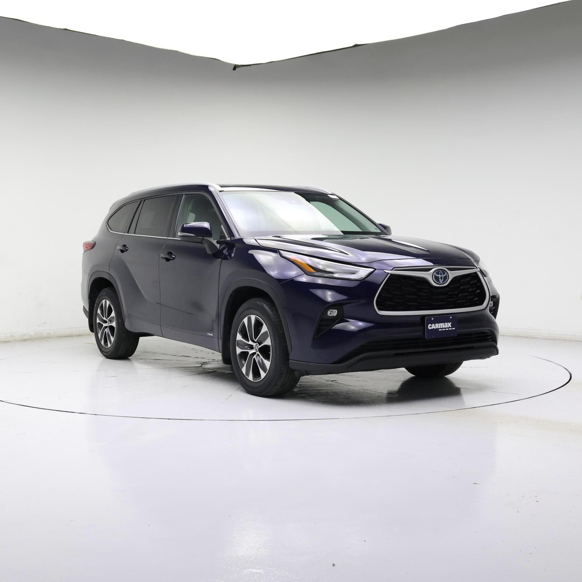 Thumbnail: 2022 Toyota Highlander - 2