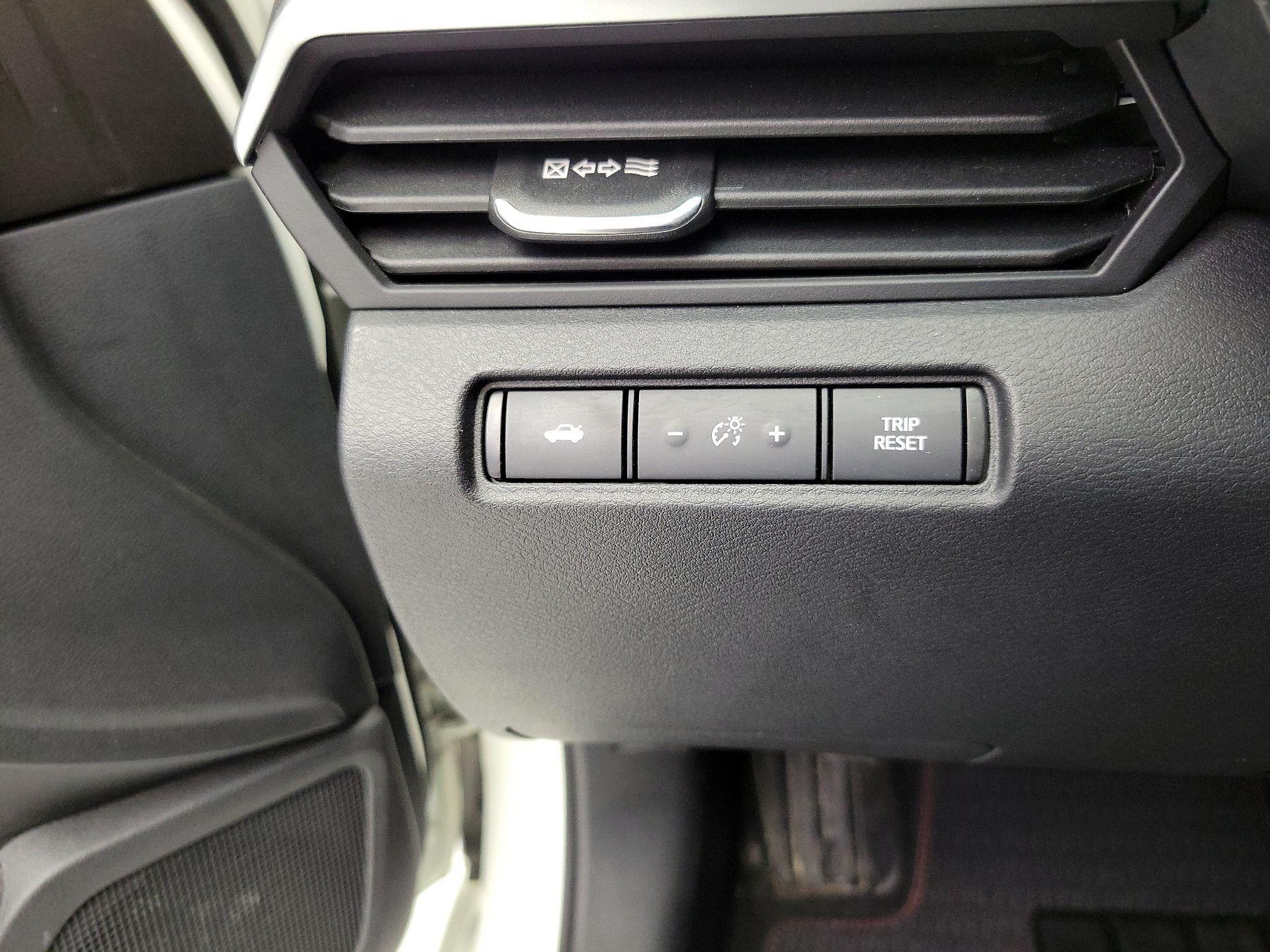 Thumbnail: 2021 Nissan Altima - 13