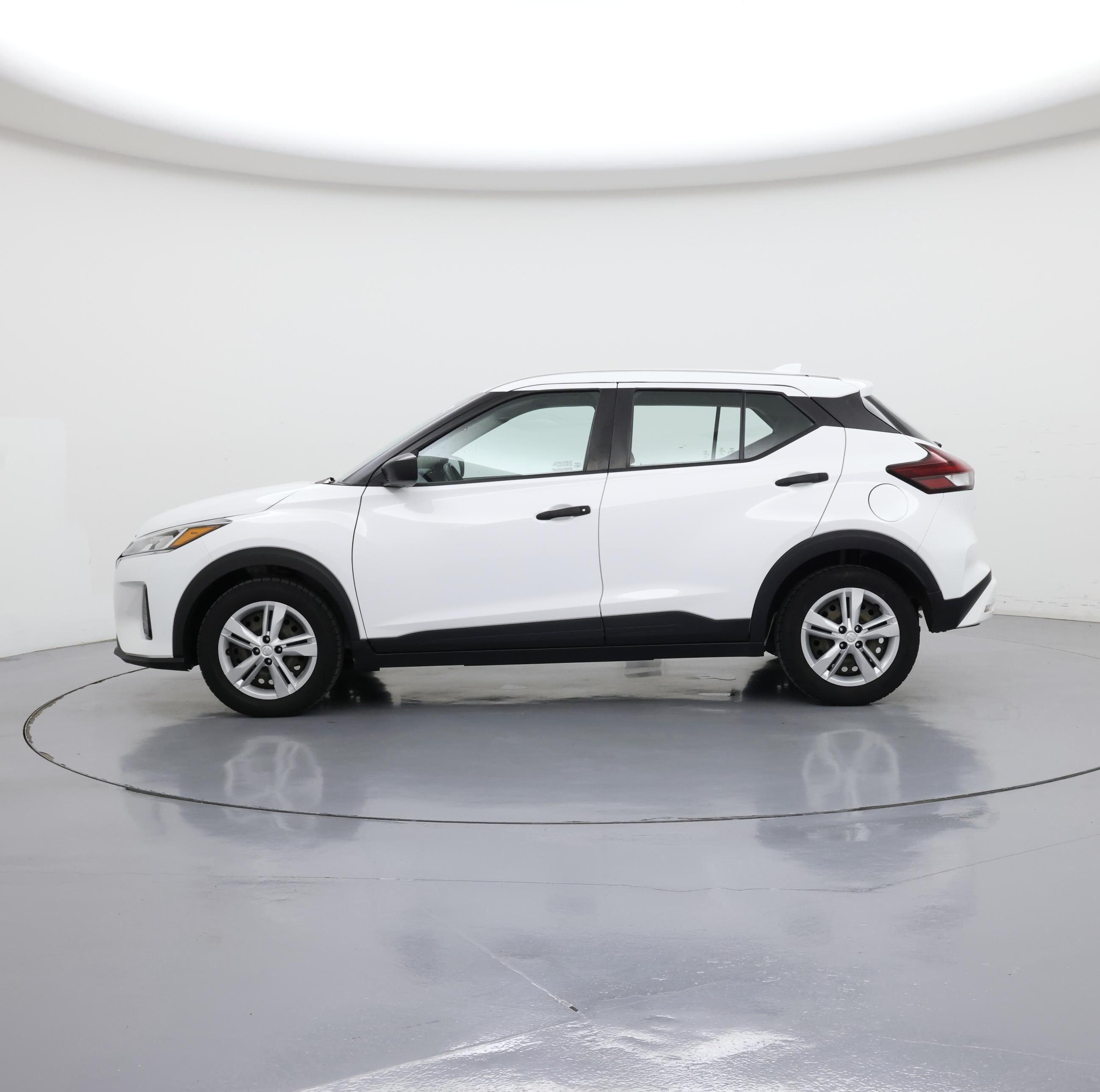 Thumbnail: 2022 Nissan Kicks - 3