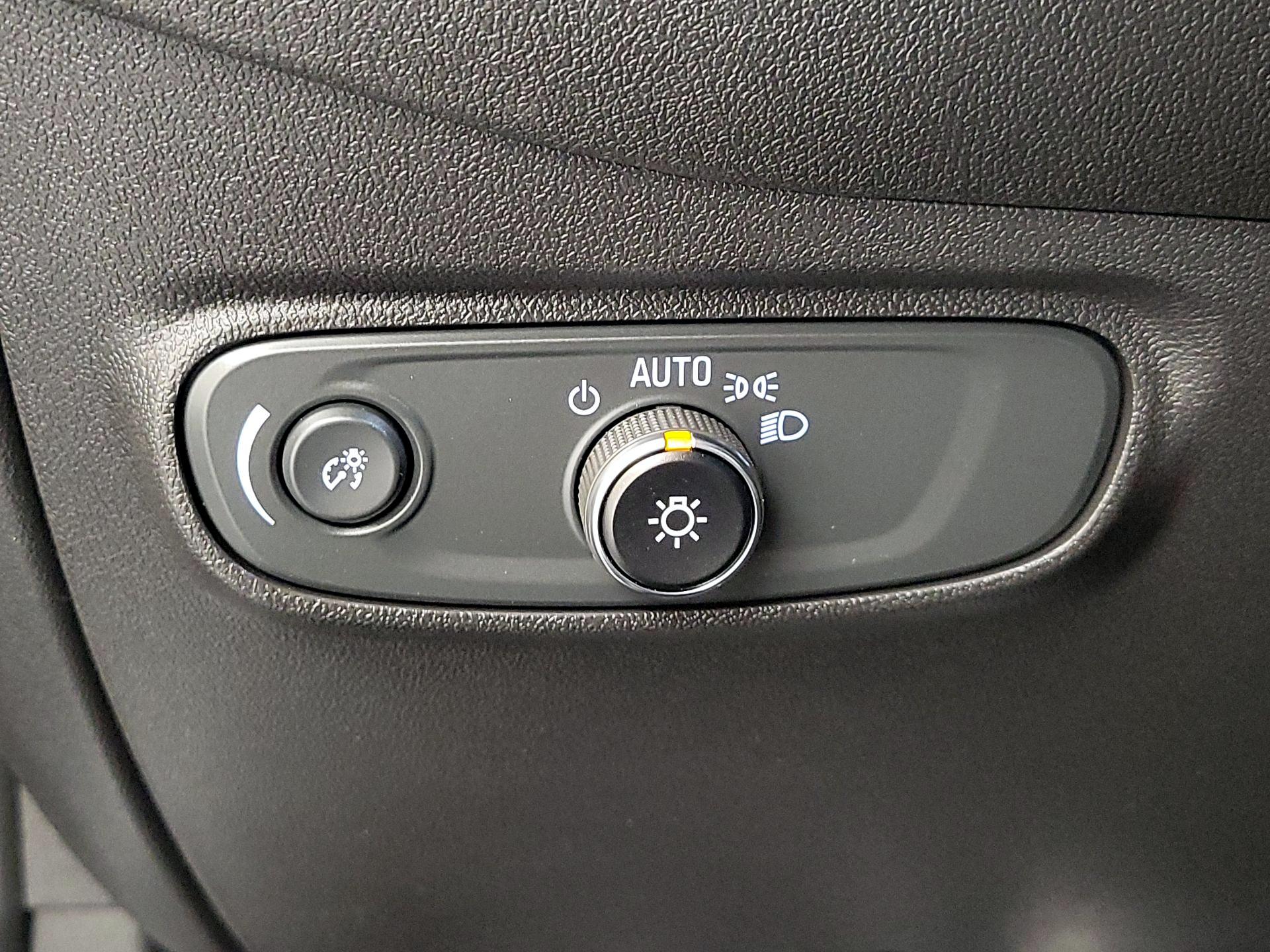 Thumbnail: 2023 Chevrolet Equinox - 13