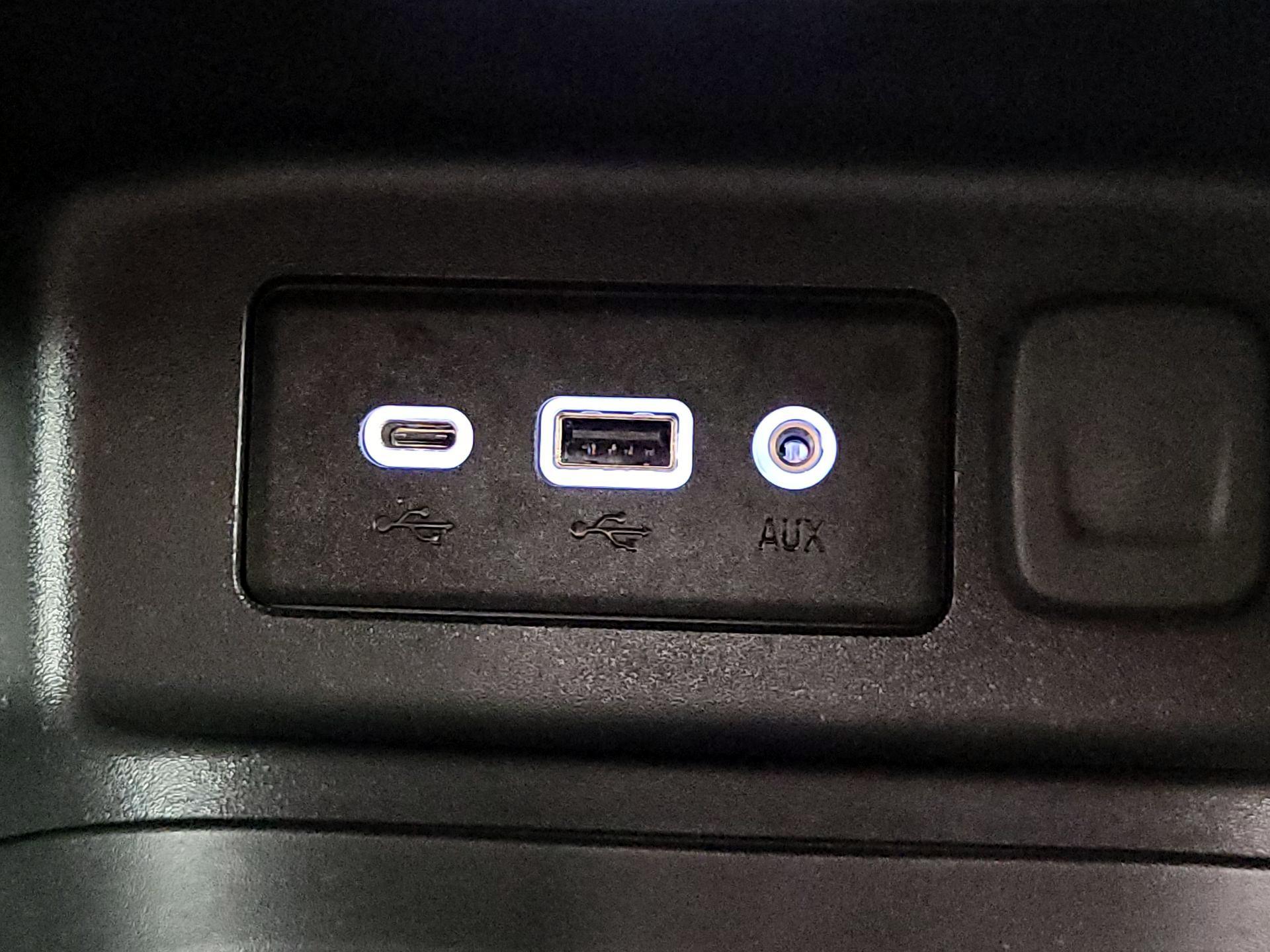 Thumbnail: 2023 Chevrolet Equinox - 18