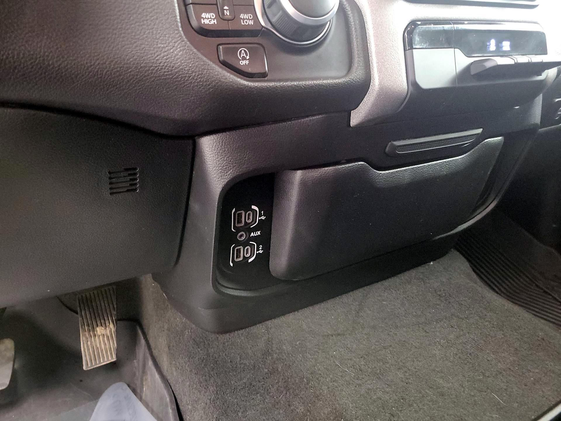 Thumbnail: 2024 RAM 1500 - 18