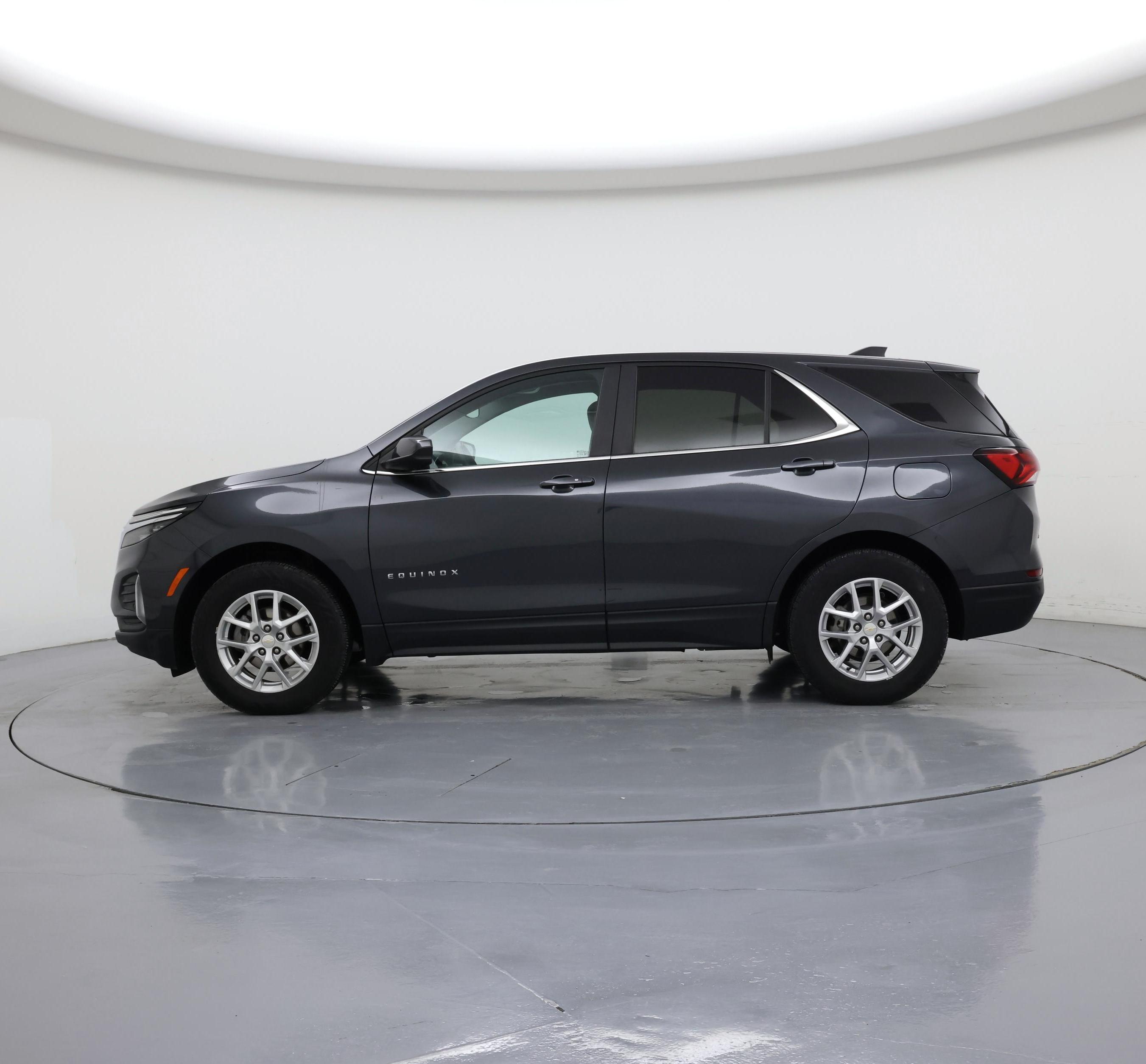 Thumbnail: 2023 Chevrolet Equinox - 3