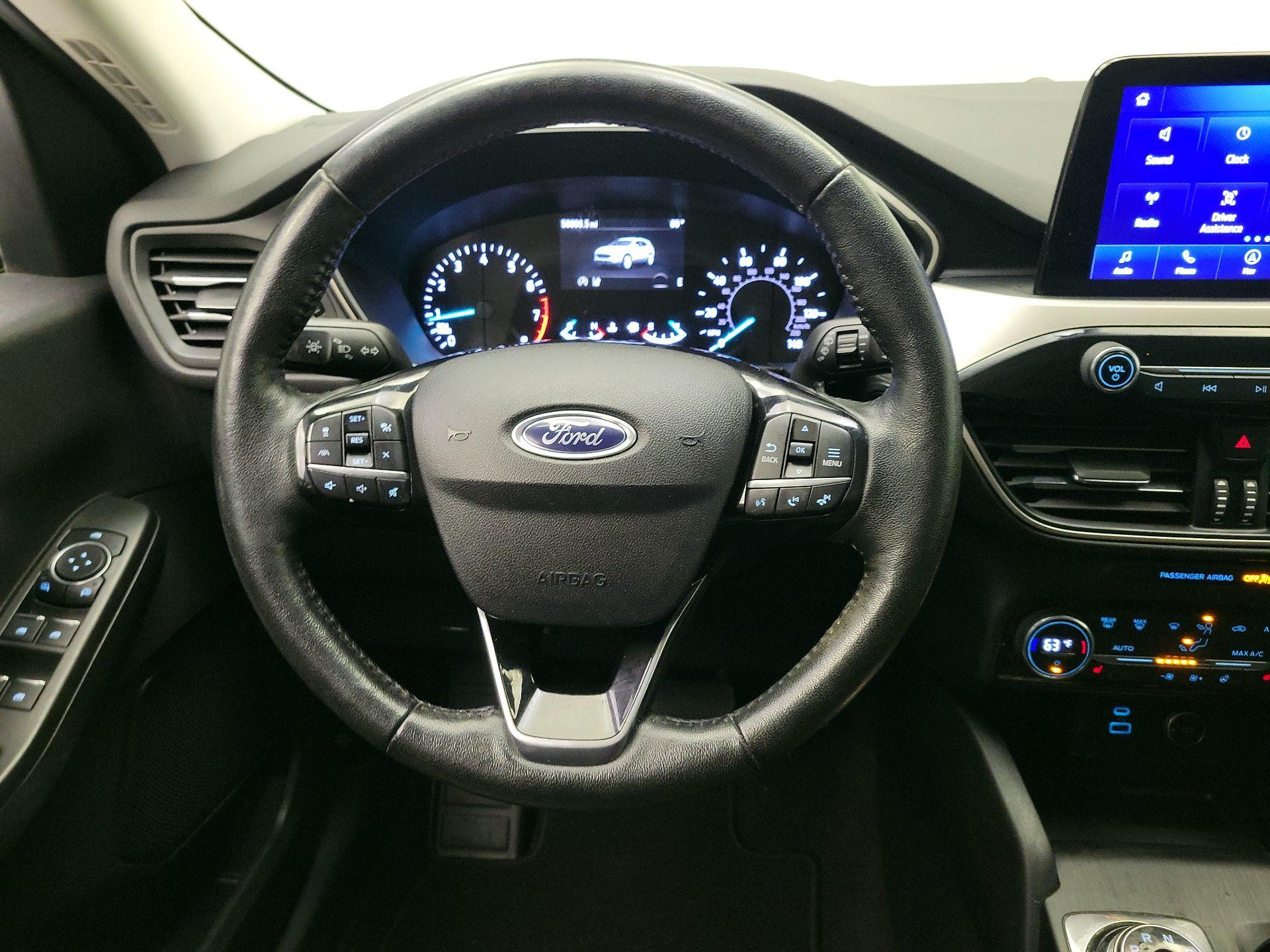 Thumbnail: 2021 Ford Escape - 10