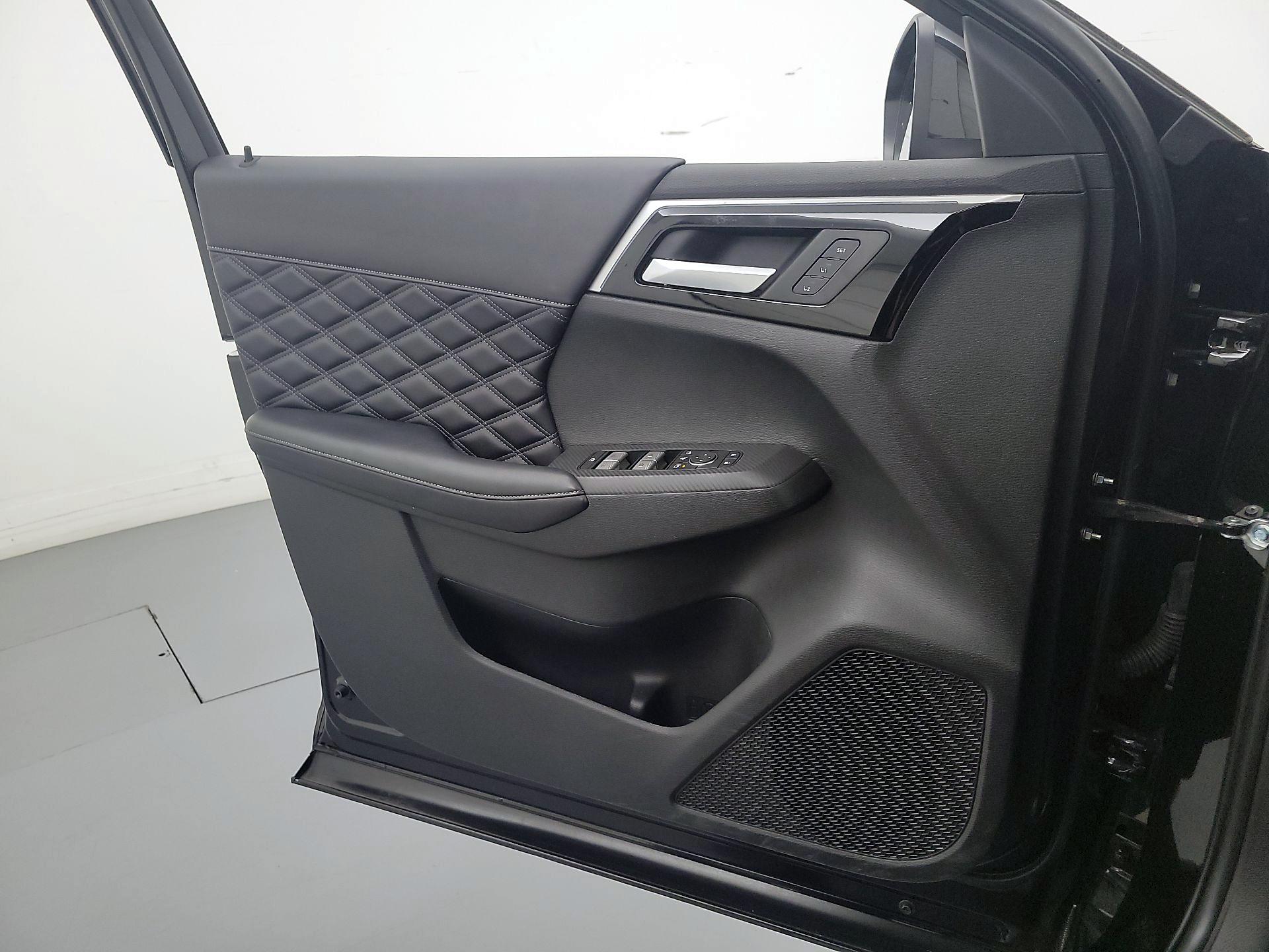 Thumbnail: 2022 Mitsubishi Outlander - 12