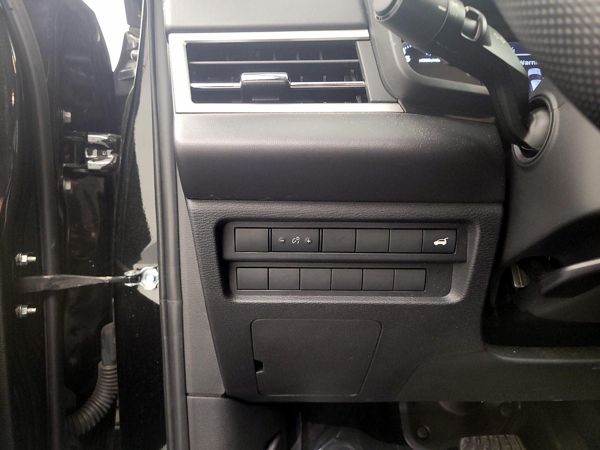 Thumbnail: 2022 Mitsubishi Outlander - 13