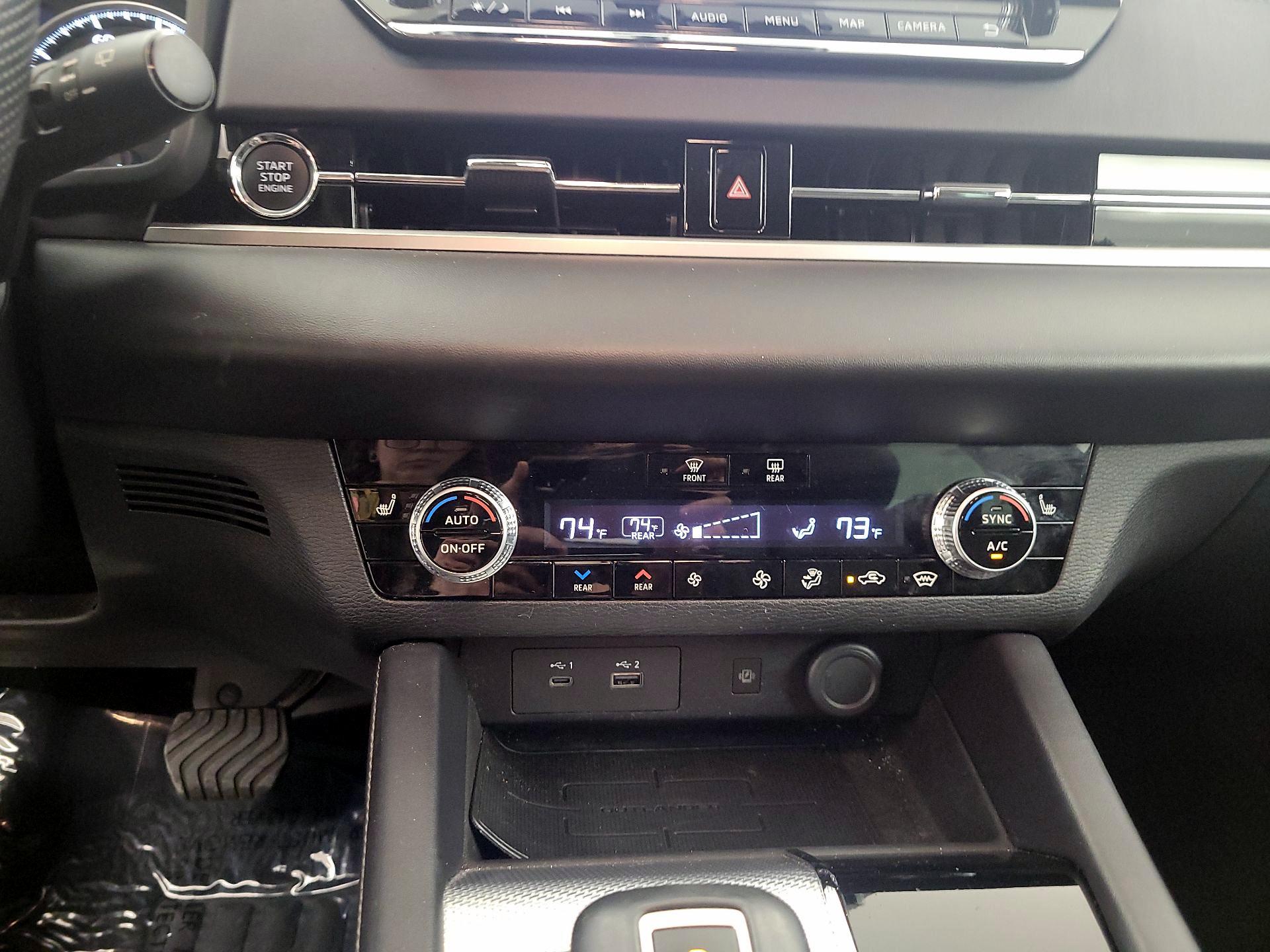 Thumbnail: 2022 Mitsubishi Outlander - 17