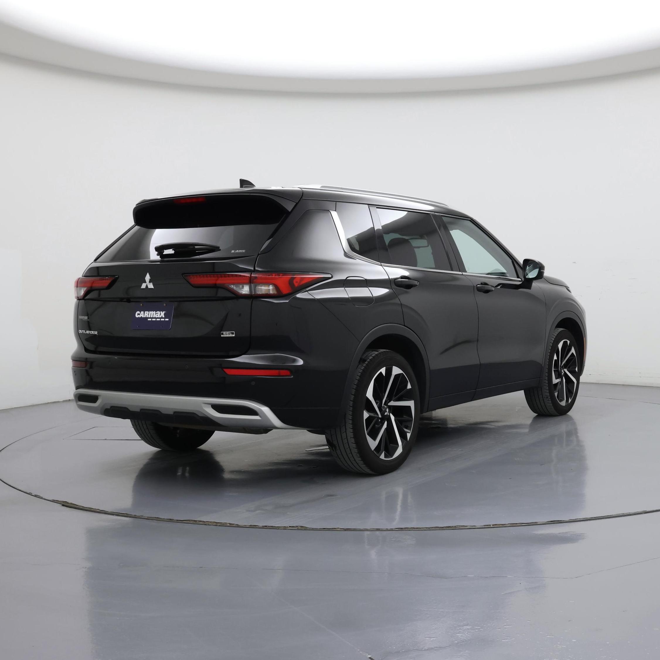 Thumbnail: 2022 Mitsubishi Outlander - 8