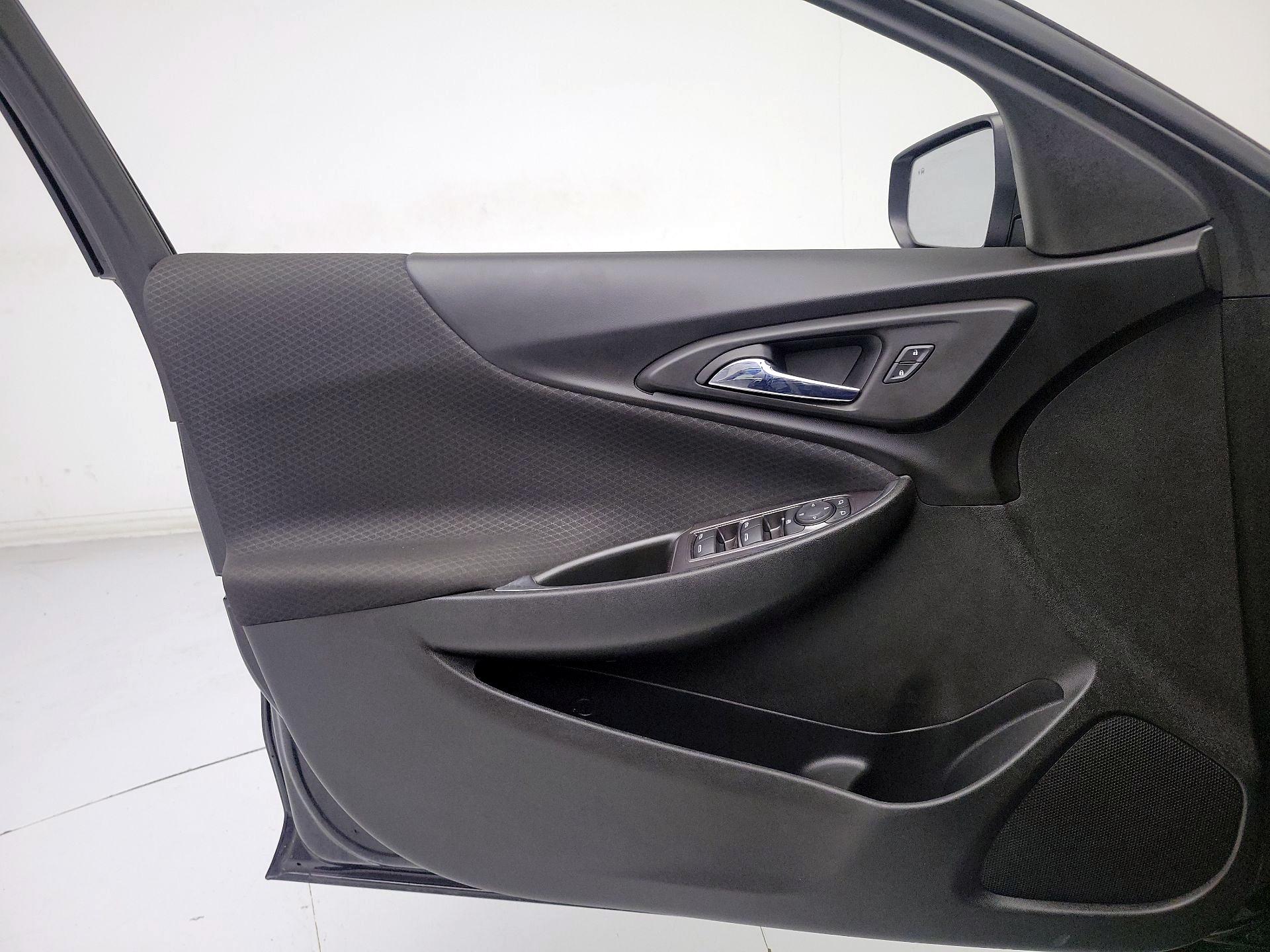 Thumbnail: 2021 Chevrolet Malibu - 12