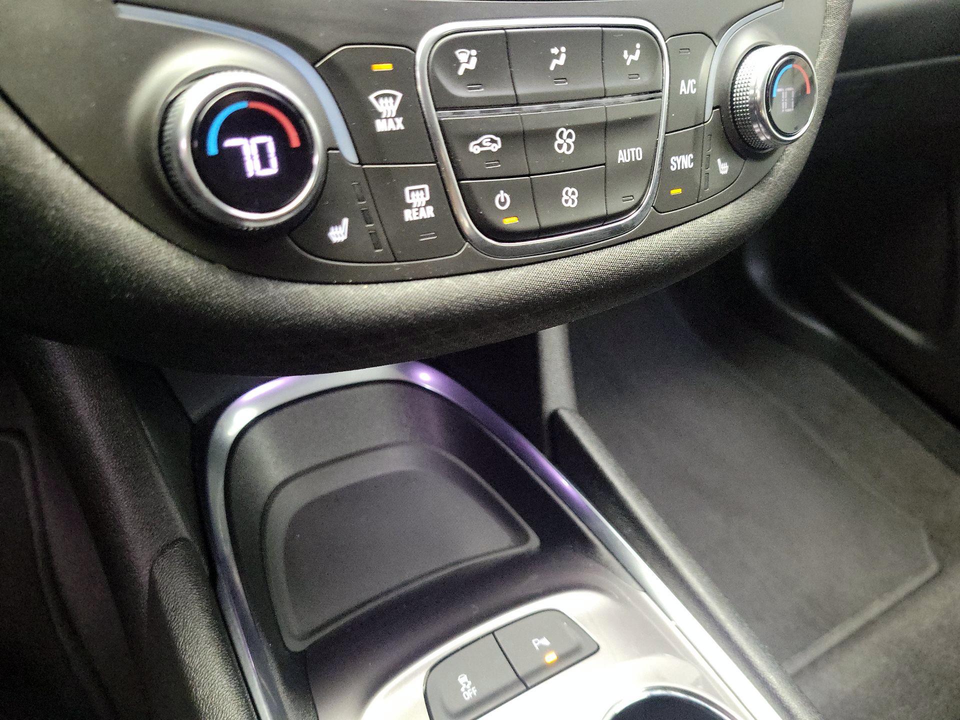 Thumbnail: 2021 Chevrolet Malibu - 16