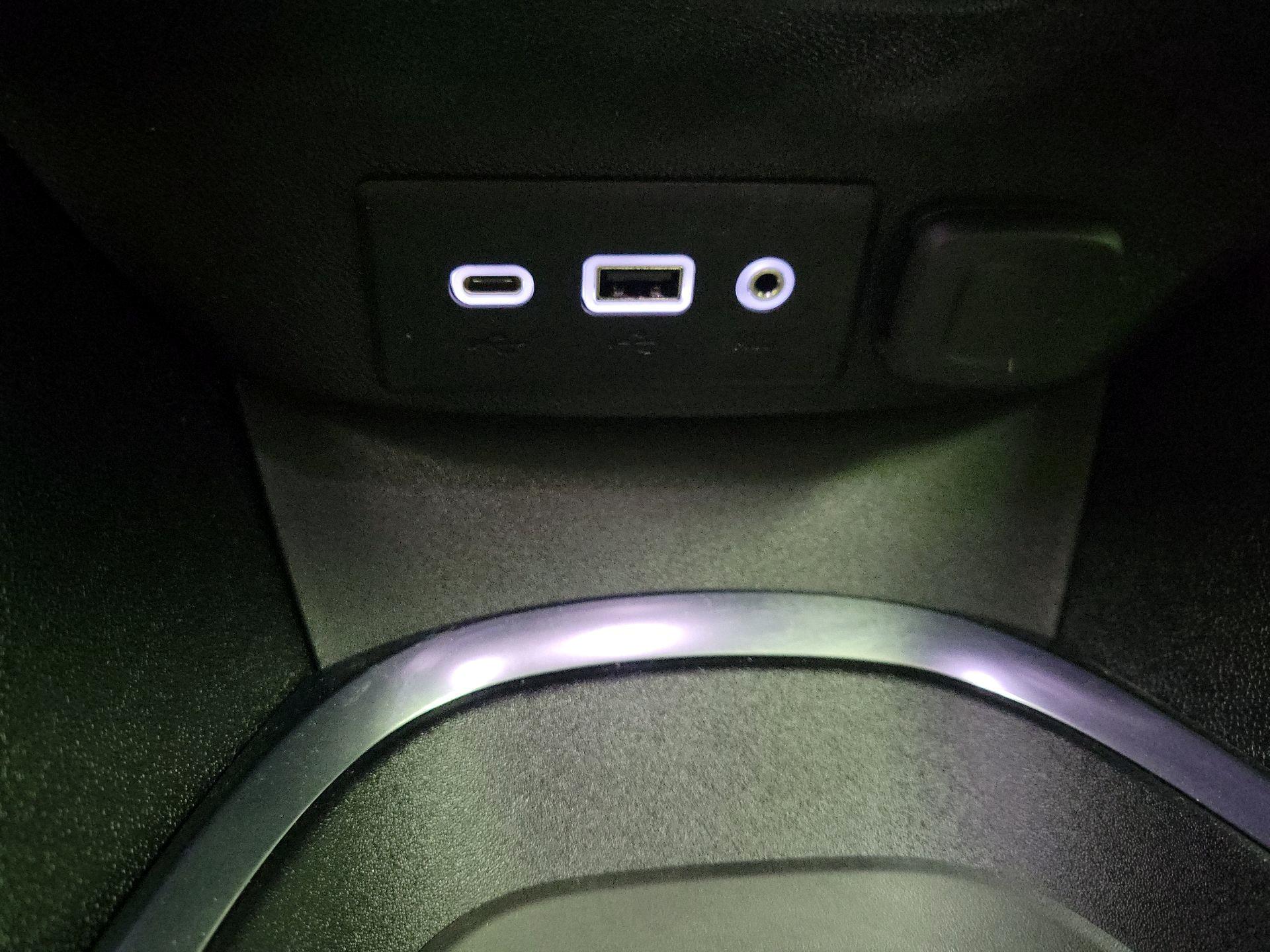 Thumbnail: 2021 Chevrolet Malibu - 18