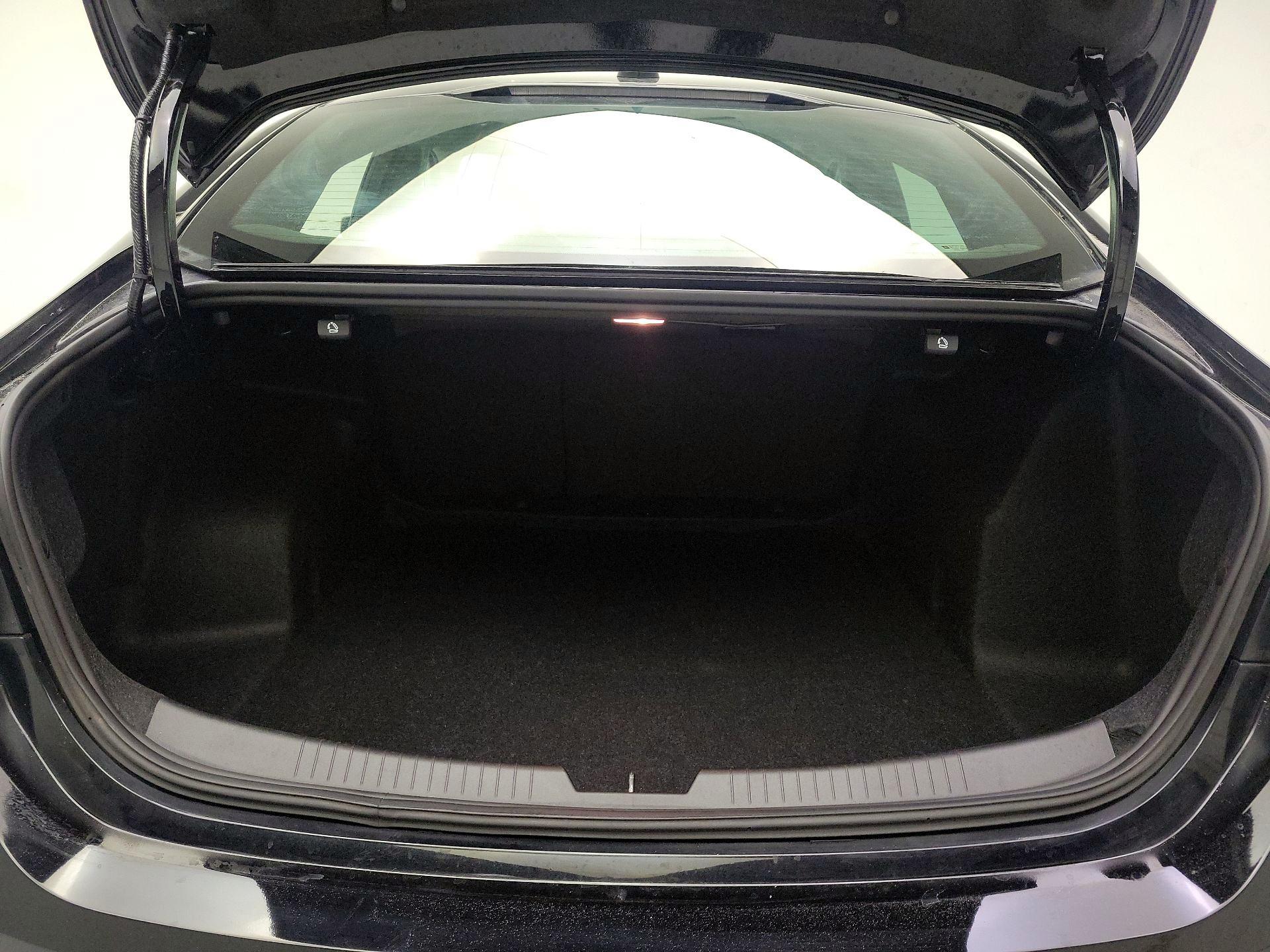 Thumbnail: 2021 Chevrolet Malibu - 20