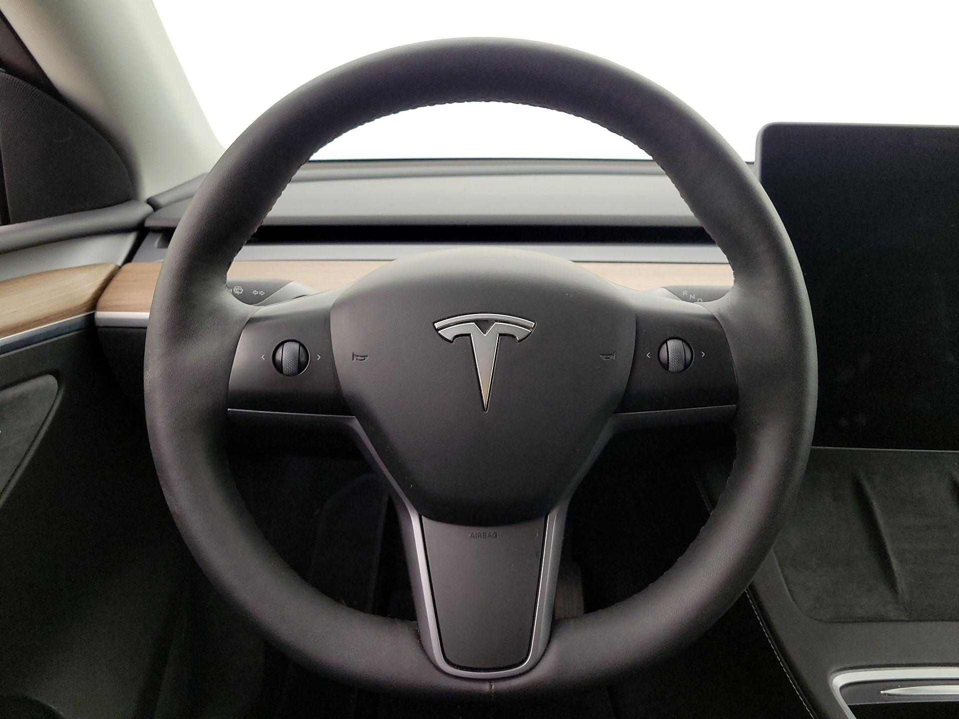 Thumbnail: 2024 Tesla Model Y - 10