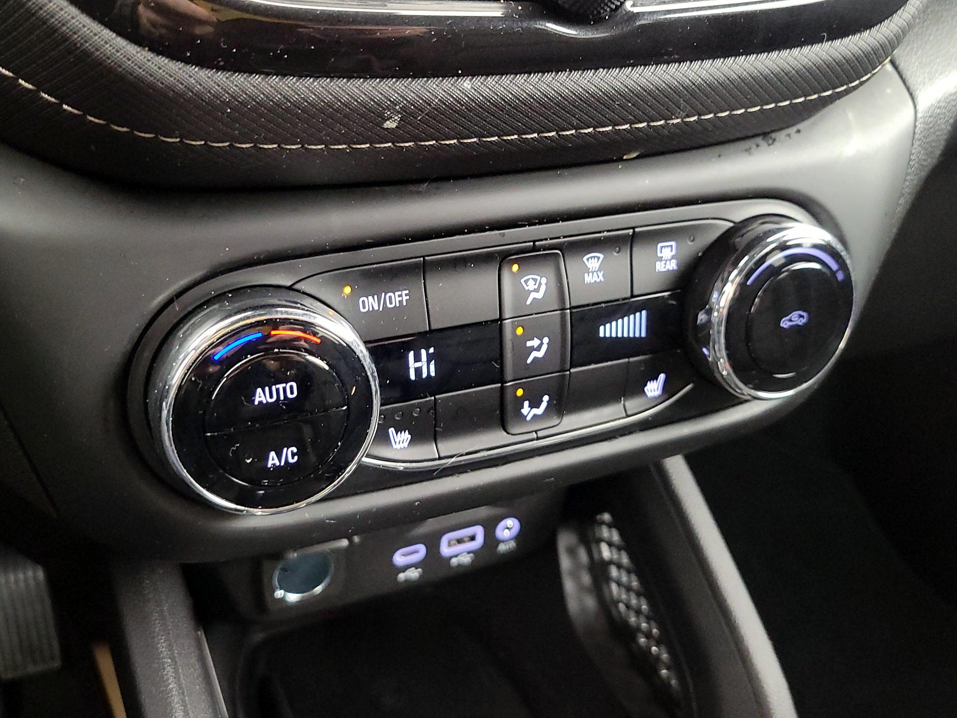 Thumbnail: 2022 Chevrolet TrailBlazer - 16