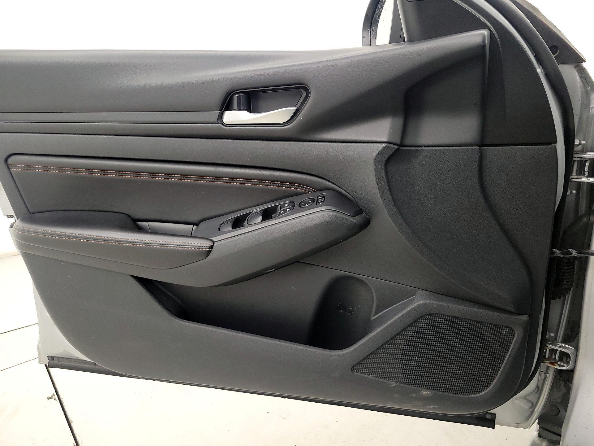 Thumbnail: 2021 Nissan Altima - 12