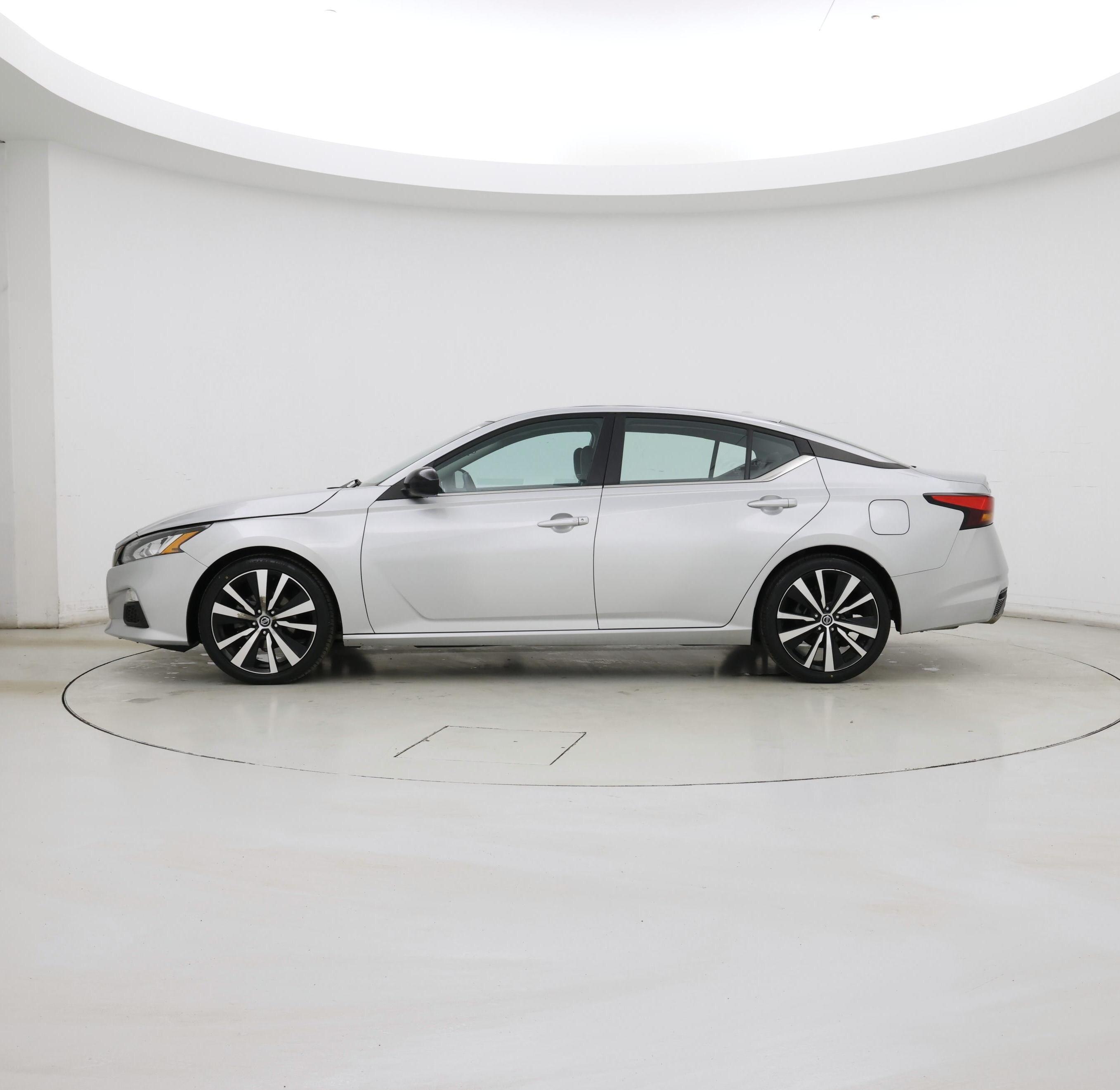 Thumbnail: 2021 Nissan Altima - 3