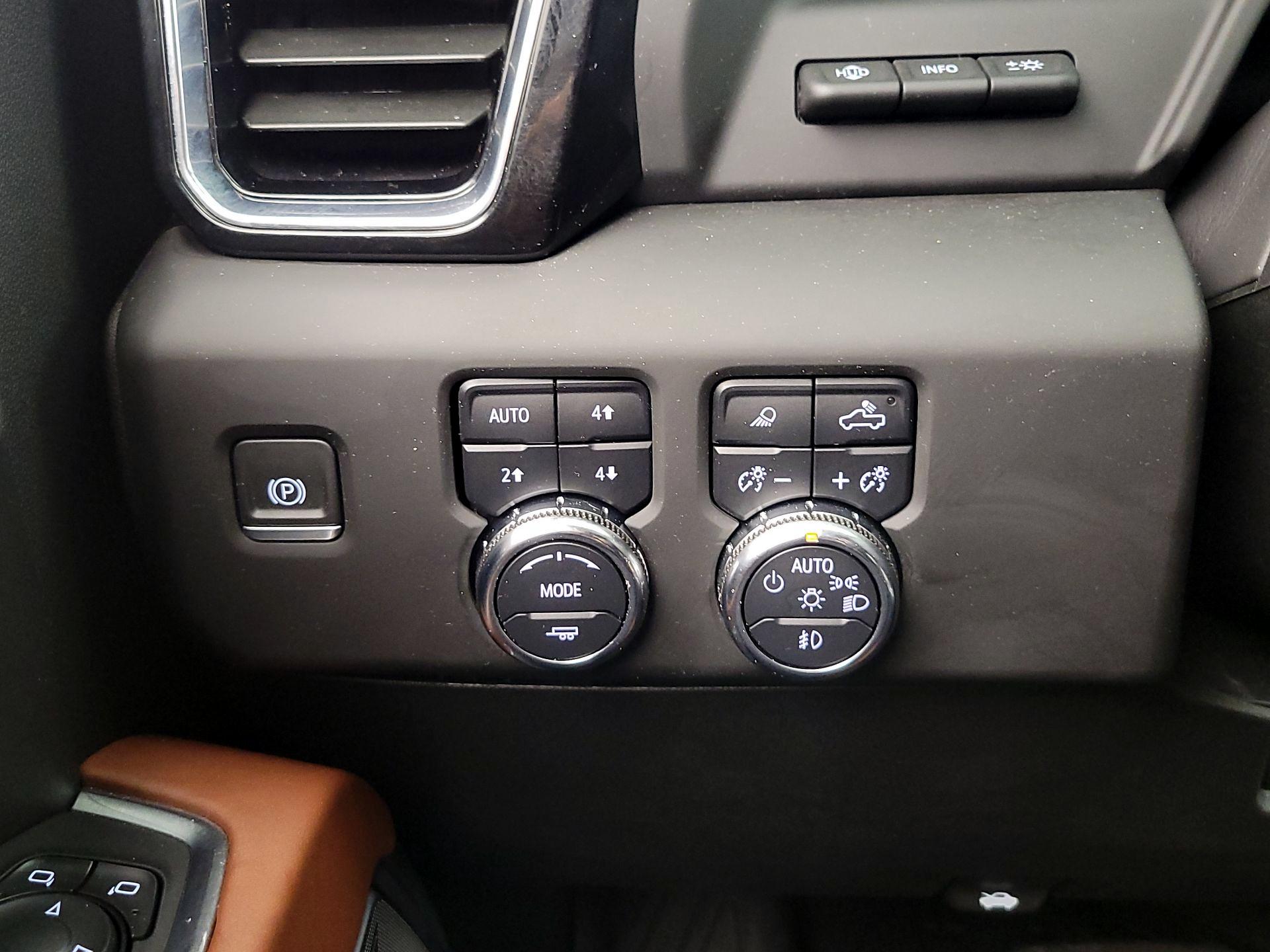 Thumbnail: 2024 GMC Sierra 3500 - 13