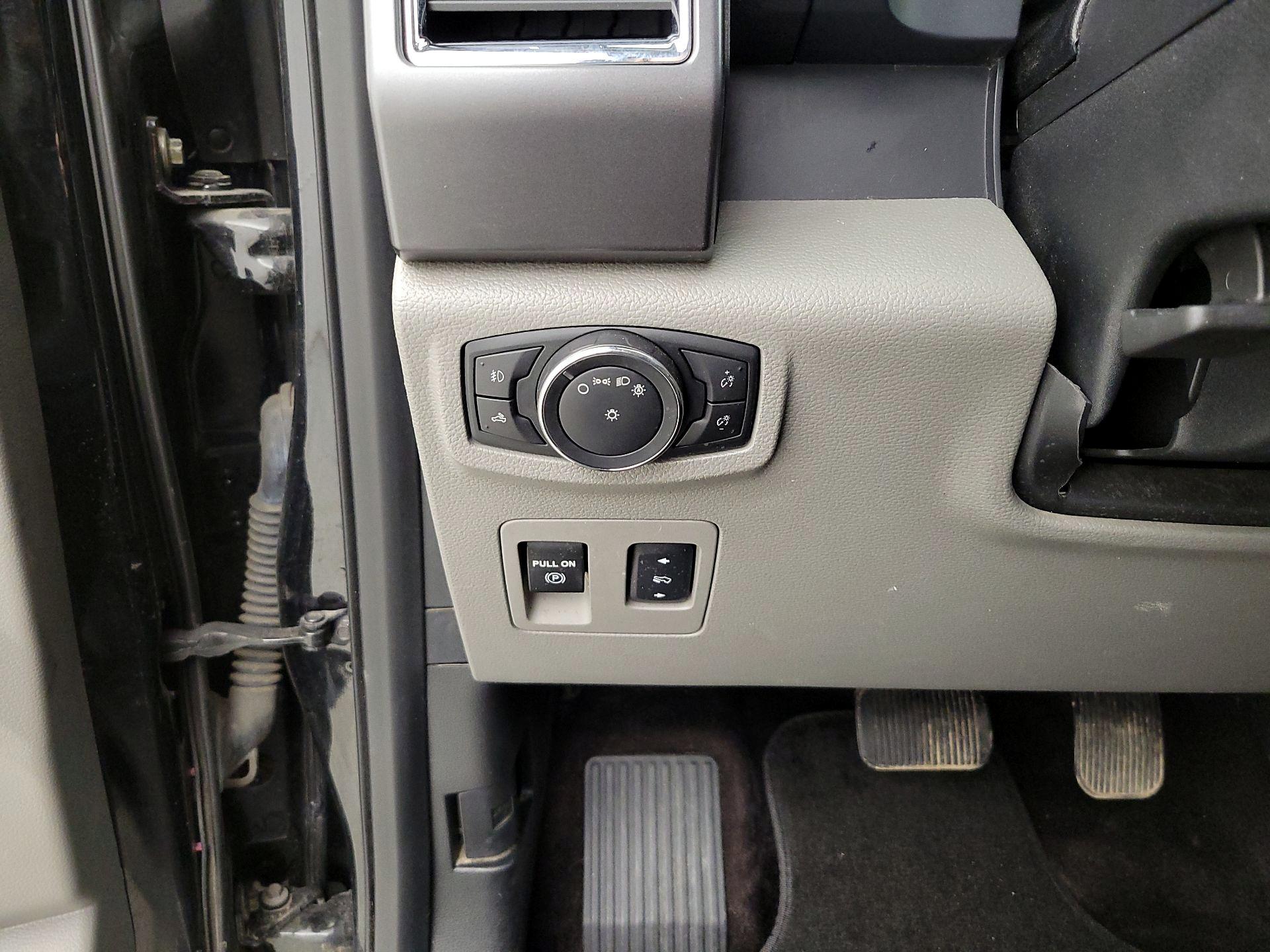 Thumbnail: 2016 Ford F-150 - 13