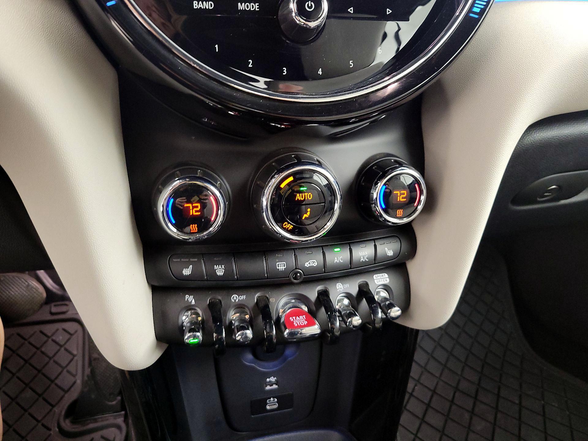 Thumbnail: 2023 MINI Cooper - 17