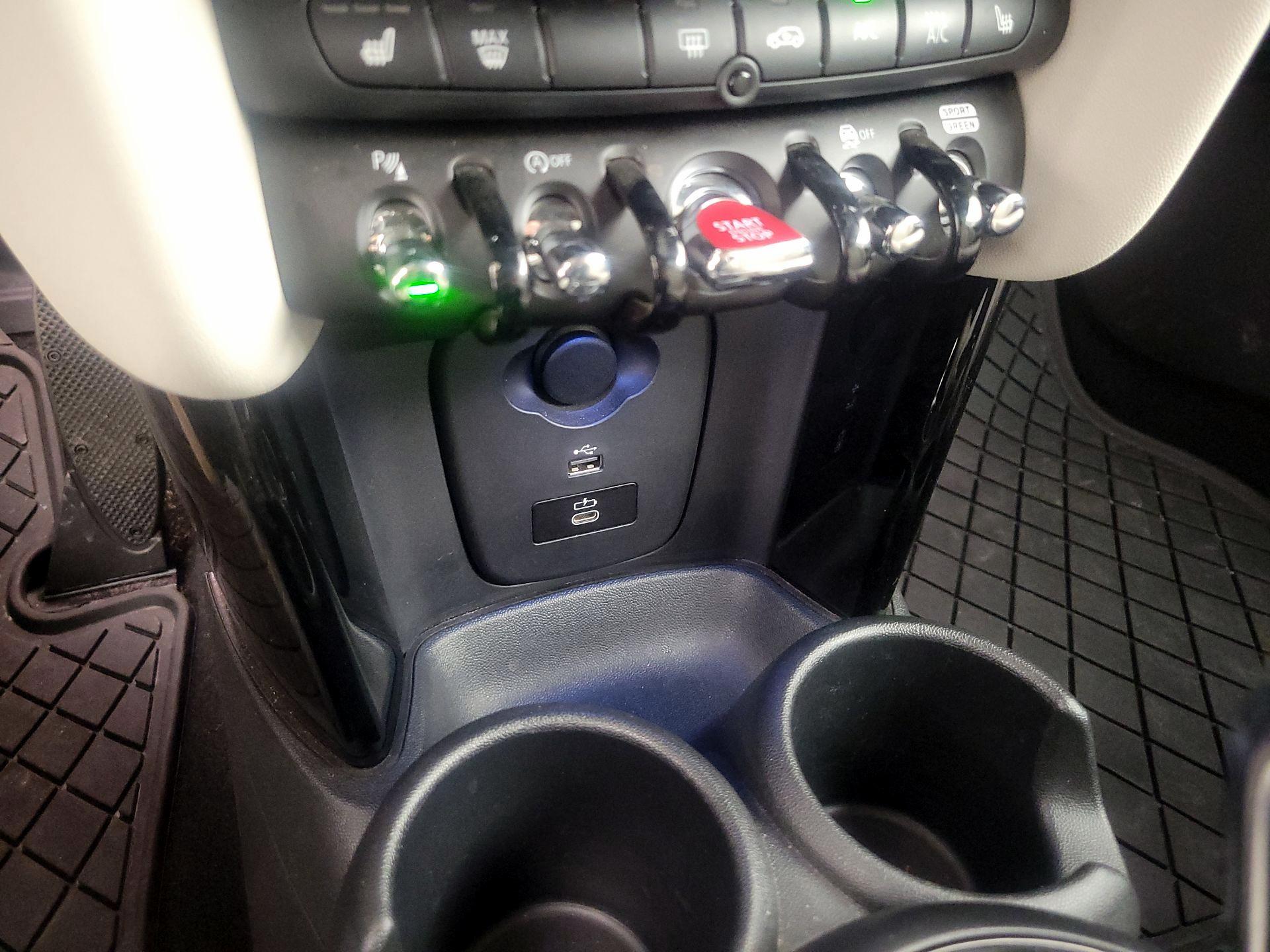 Thumbnail: 2023 MINI Cooper - 19