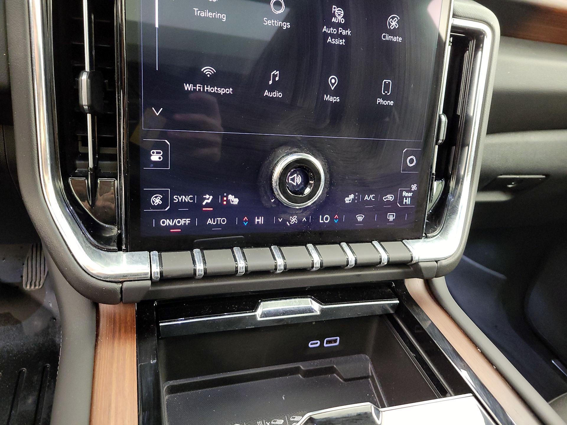 Thumbnail: 2025 GMC Yukon - 17