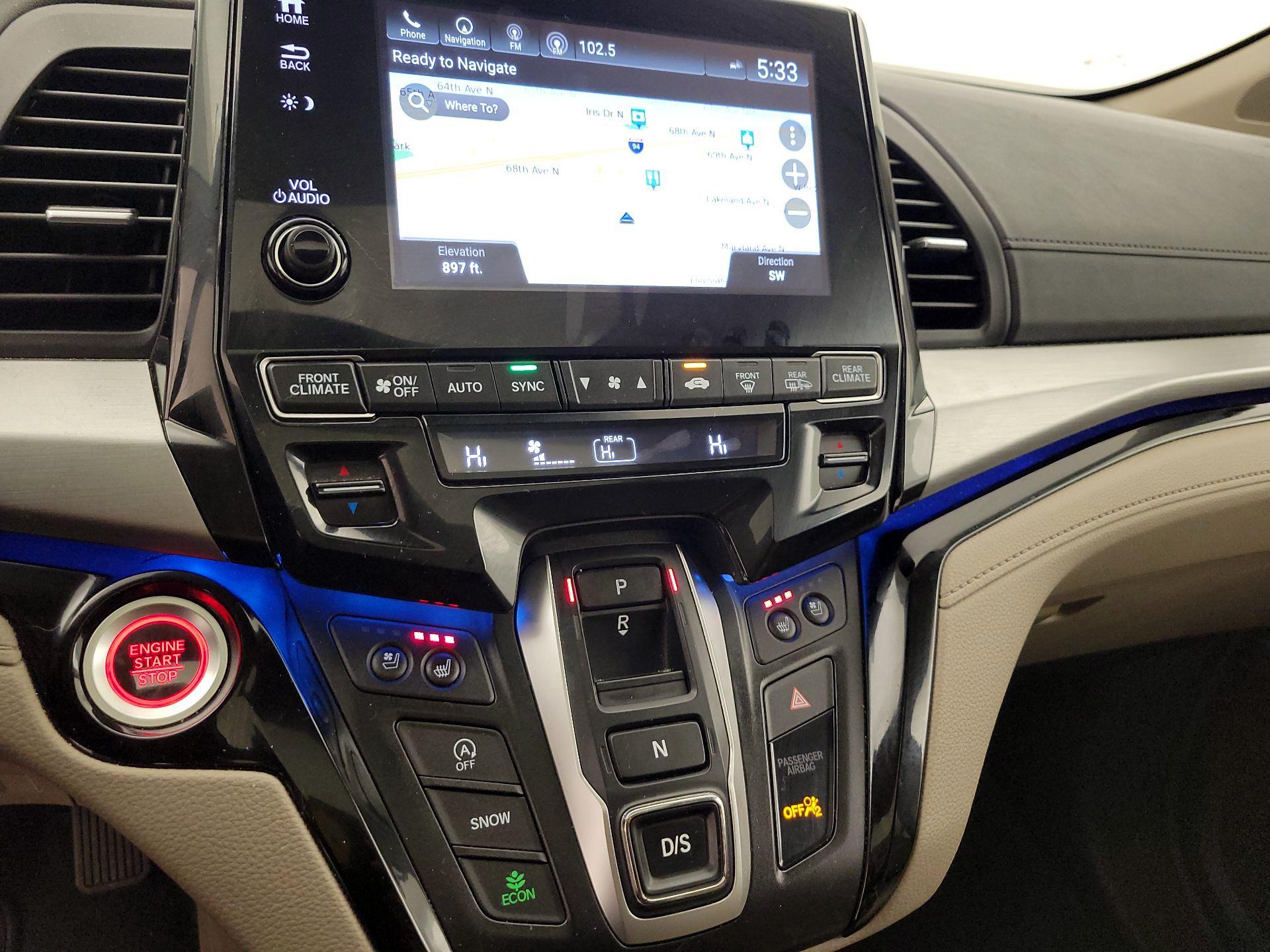 Thumbnail: 2018 Honda Odyssey - 17