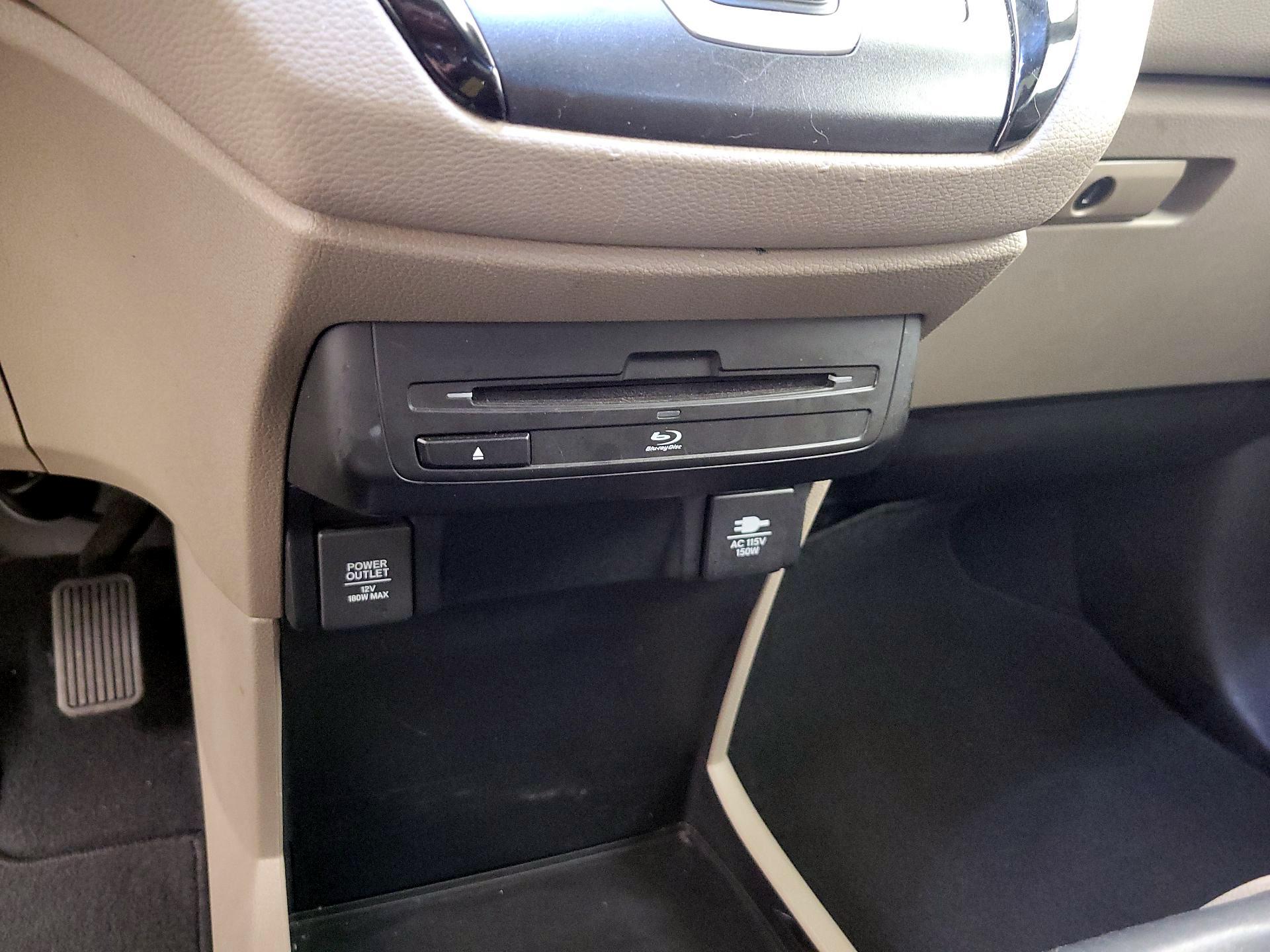 Thumbnail: 2018 Honda Odyssey - 19