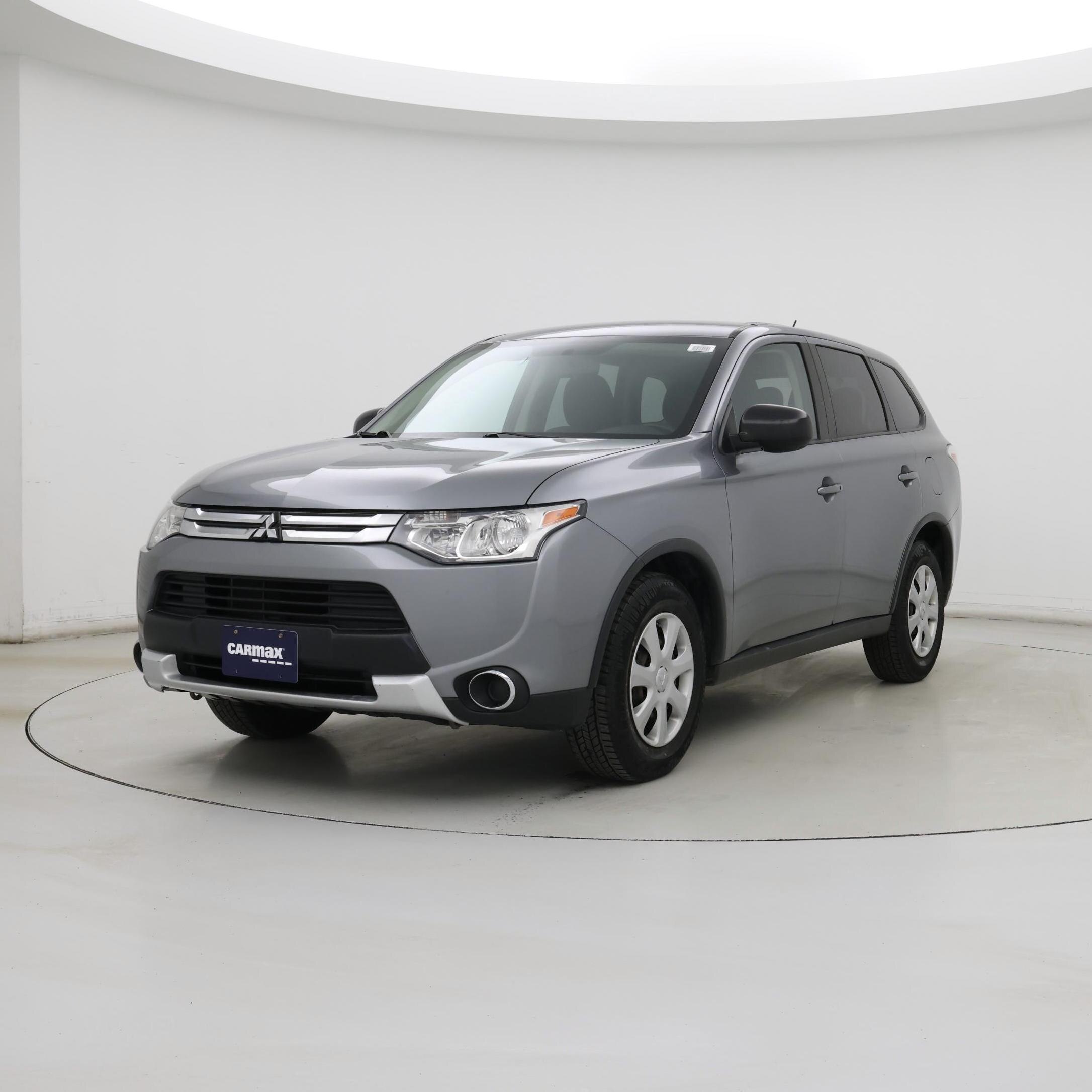 Thumbnail: 2015 Mitsubishi Outlander - 4