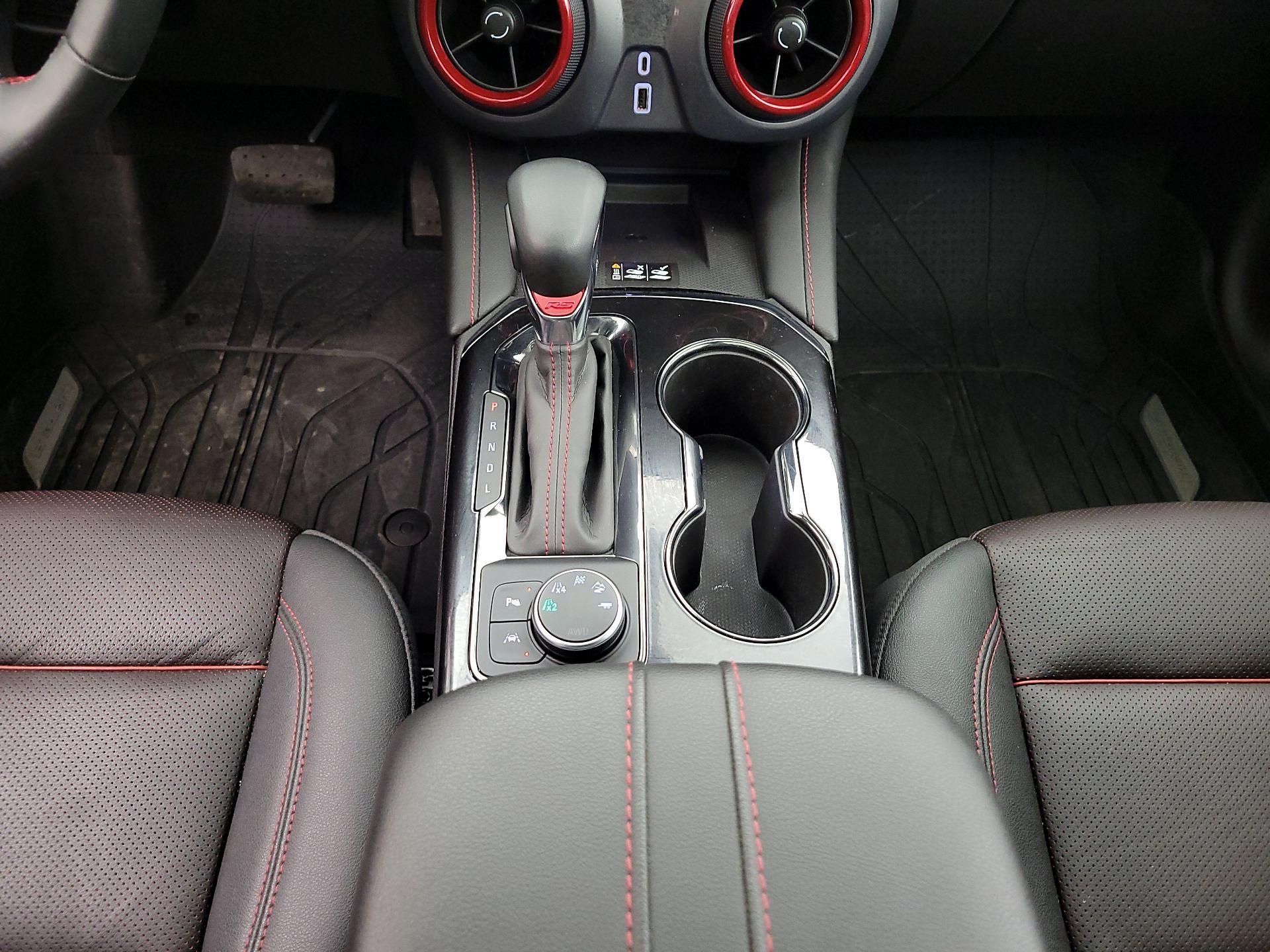 Thumbnail: 2023 Chevrolet Blazer - 18