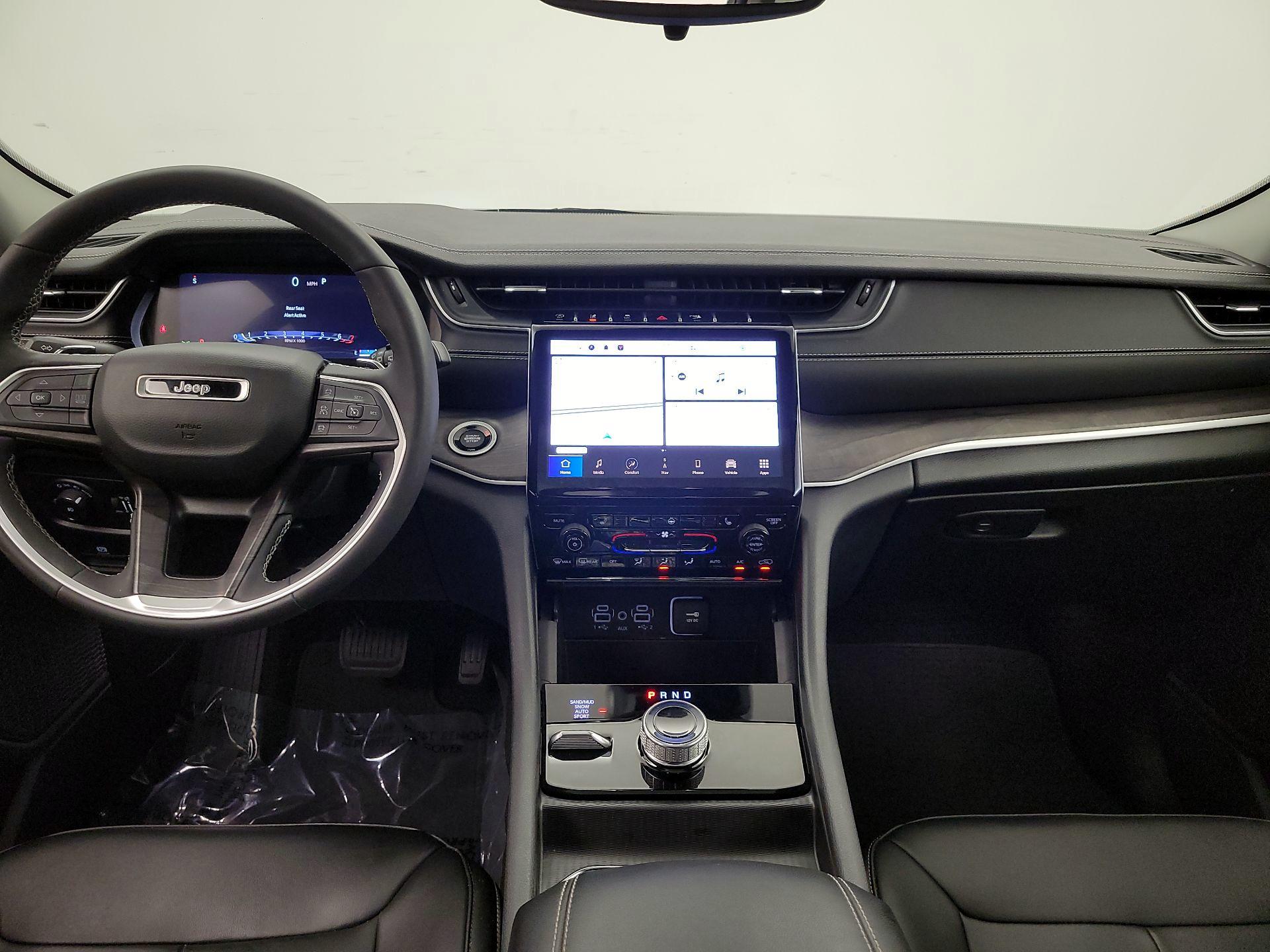 Thumbnail: 2023 Jeep Grand Cherokee - 9