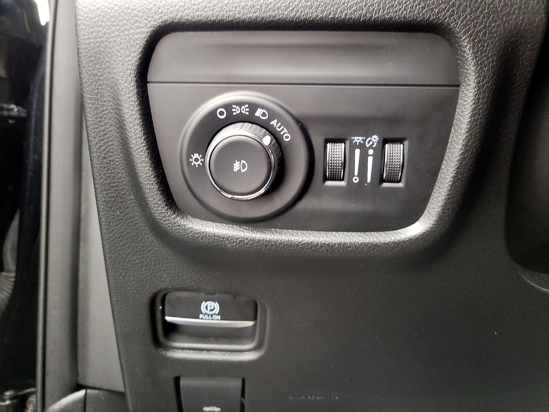 Thumbnail: 2023 Jeep Grand Cherokee - 13