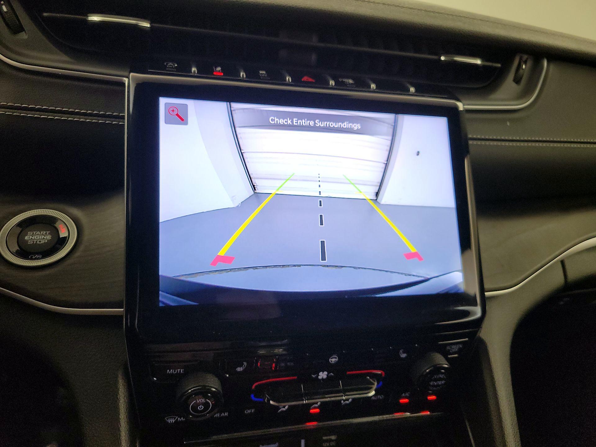 Thumbnail: 2023 Jeep Grand Cherokee - 15