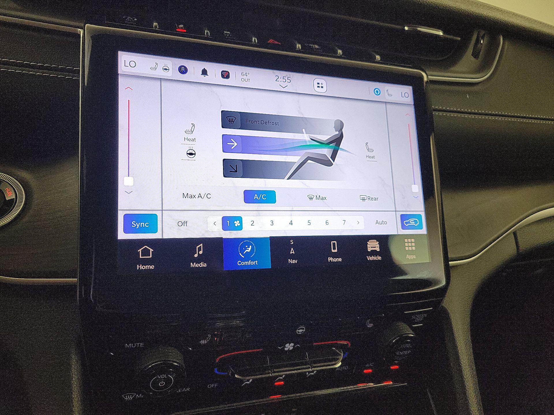 Thumbnail: 2023 Jeep Grand Cherokee - 17