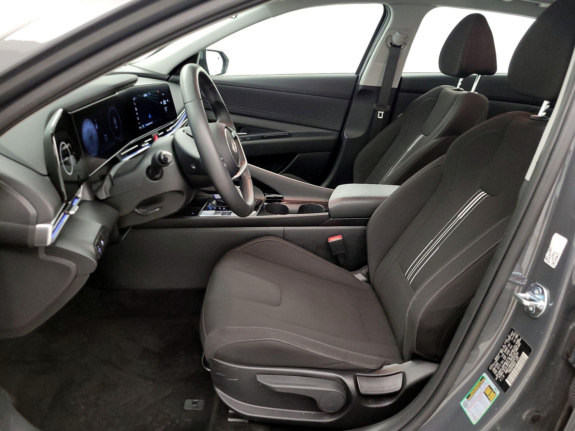 Thumbnail: 2025 Hyundai Elantra - 11