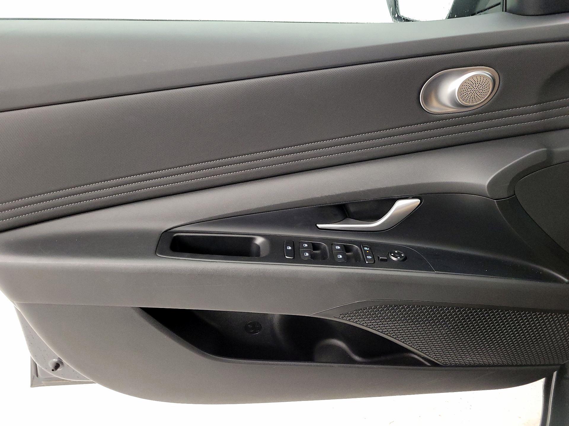 Thumbnail: 2025 Hyundai Elantra - 12