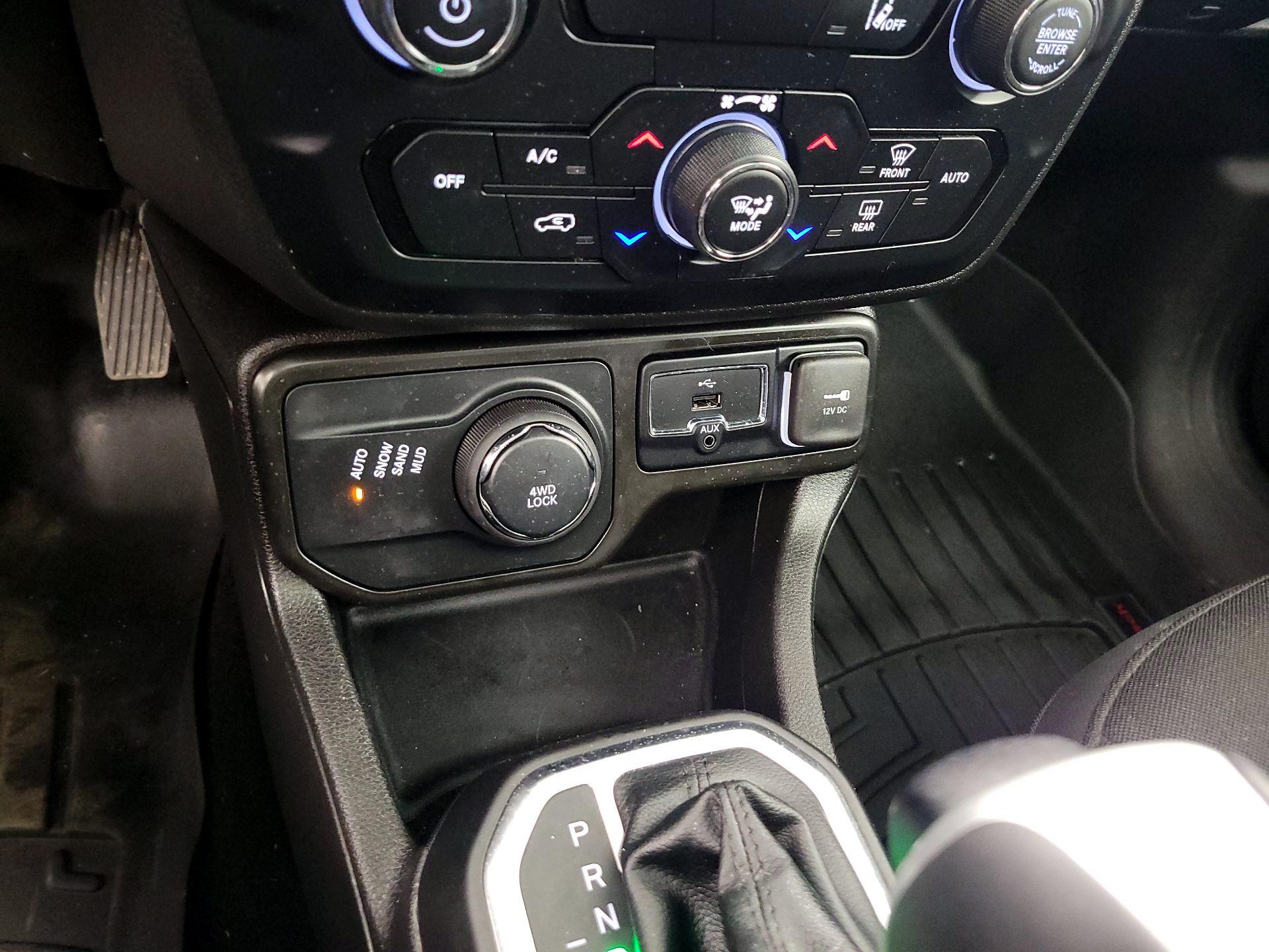 Thumbnail: 2023 Jeep Renegade - 19