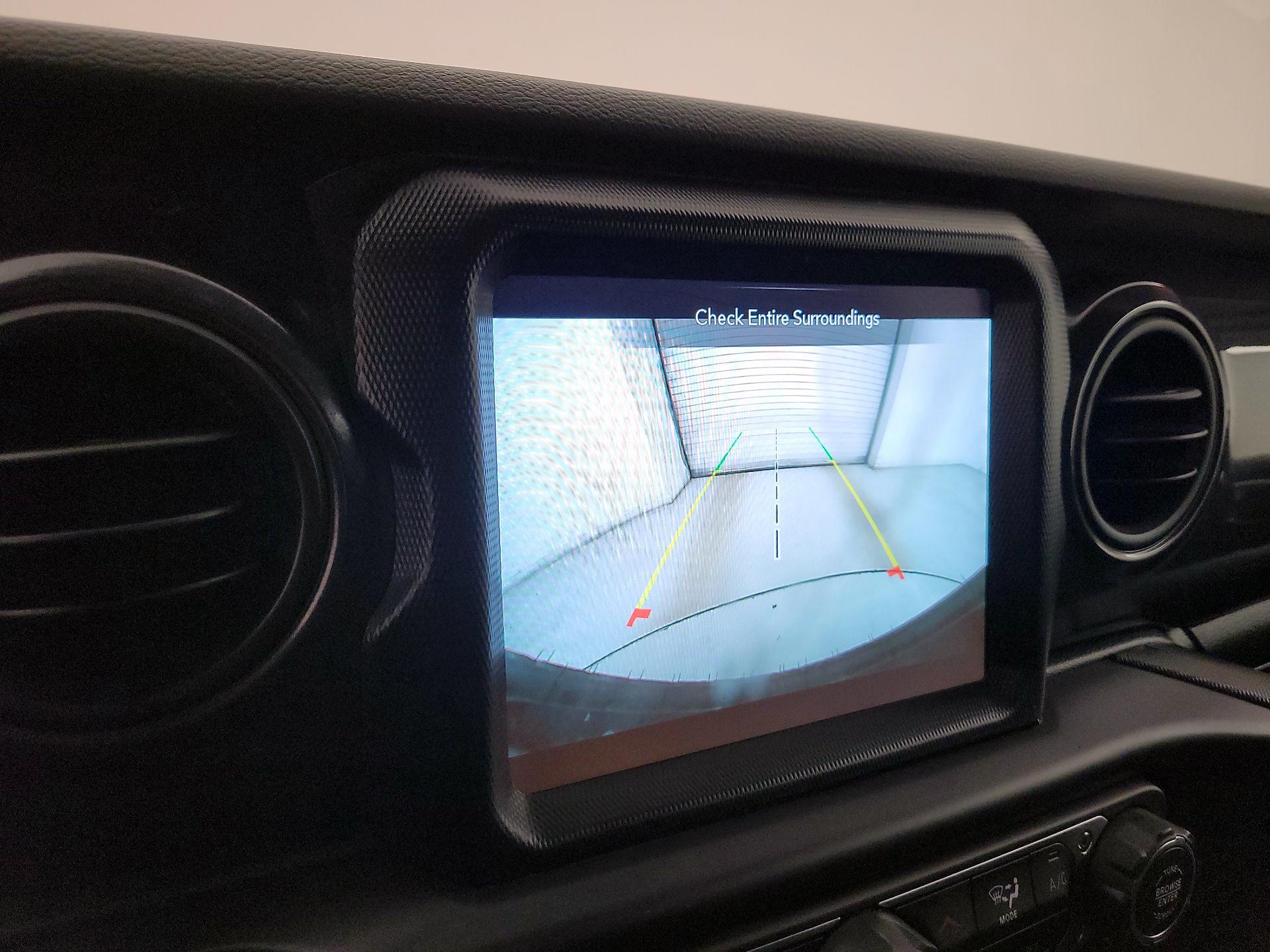 Thumbnail: 2022 Jeep Wrangler - 15