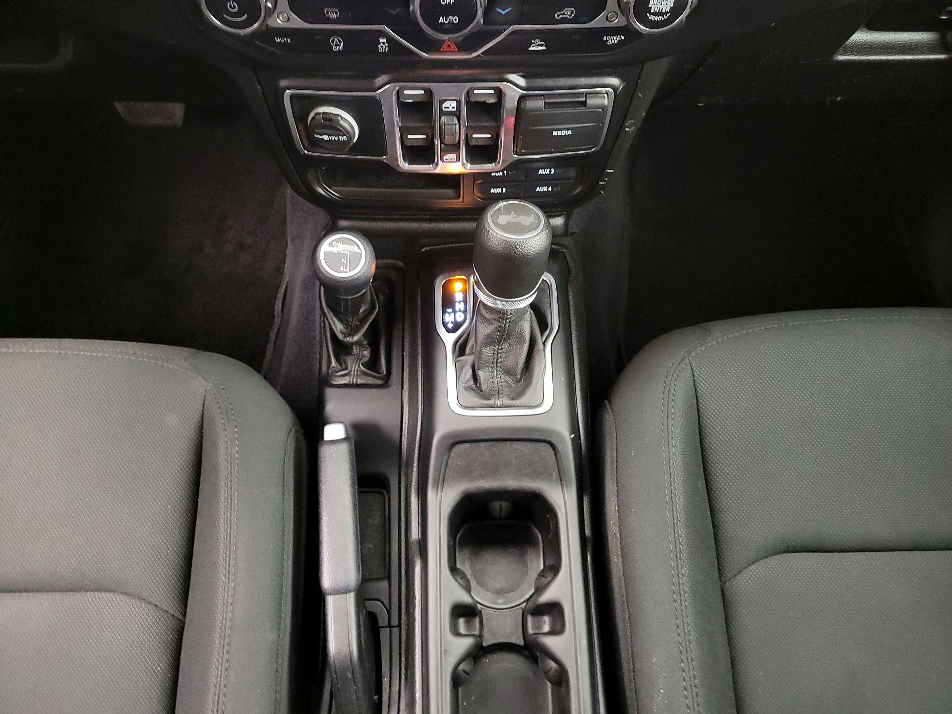 Thumbnail: 2022 Jeep Wrangler - 18