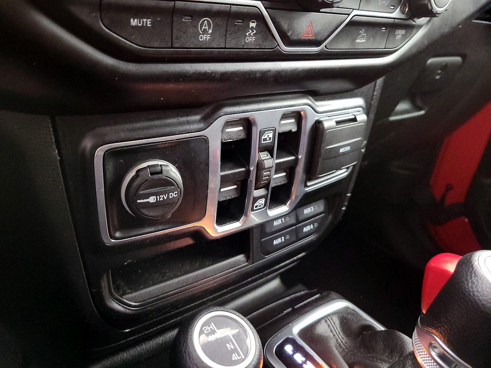 Thumbnail: 2022 Jeep Wrangler - 19