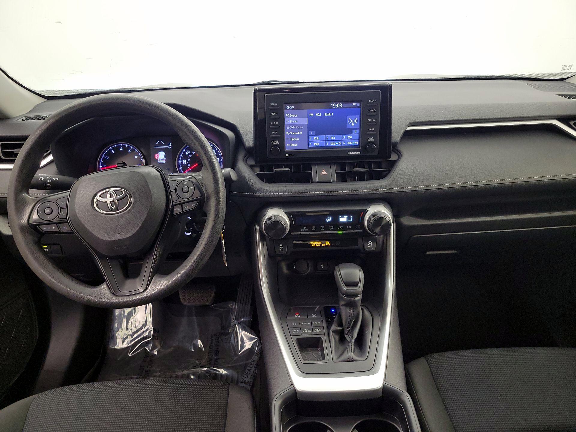 Thumbnail: 2021 Toyota RAV4 - 9