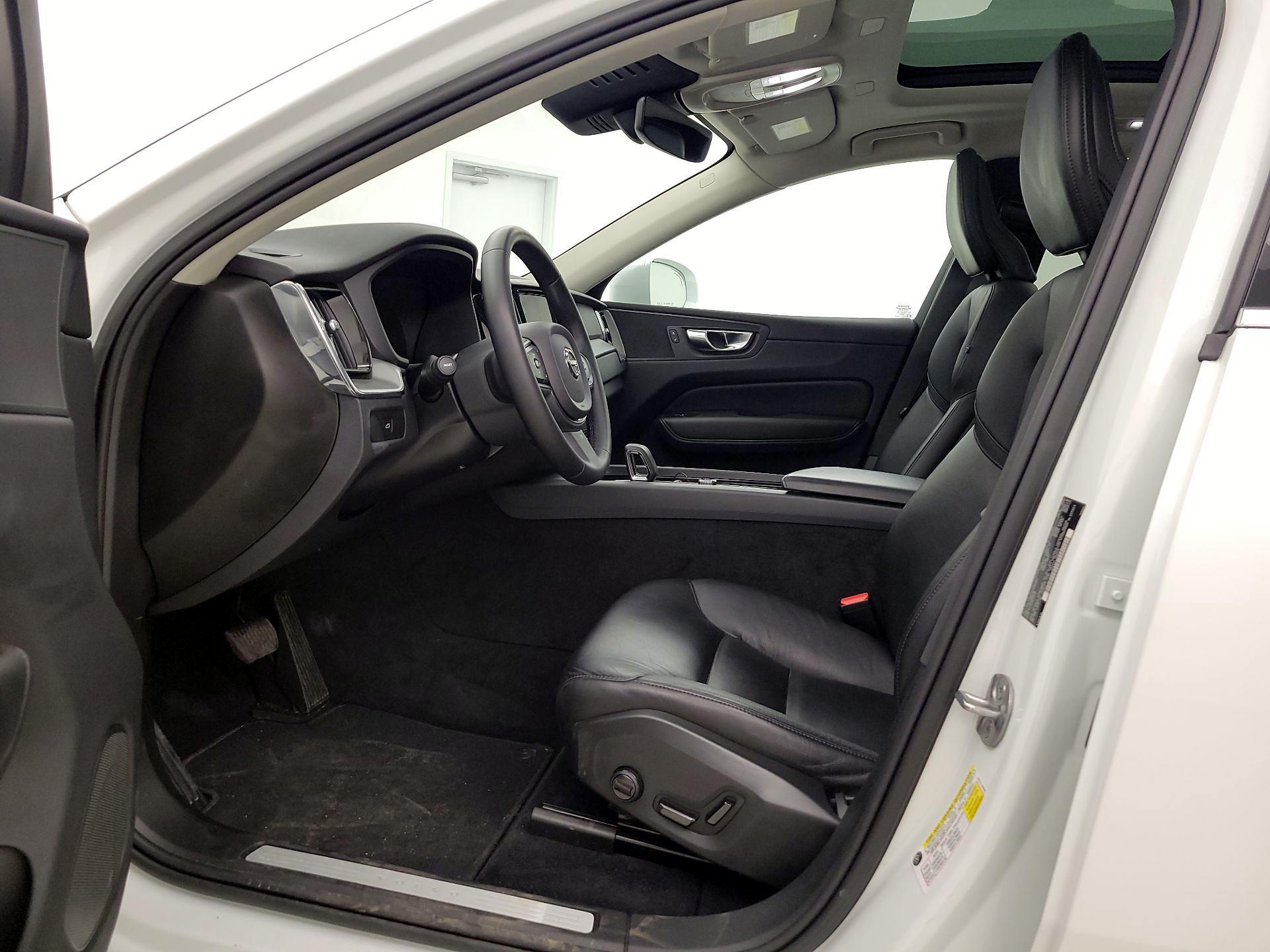 Thumbnail: 2023 Volvo XC60 - 11