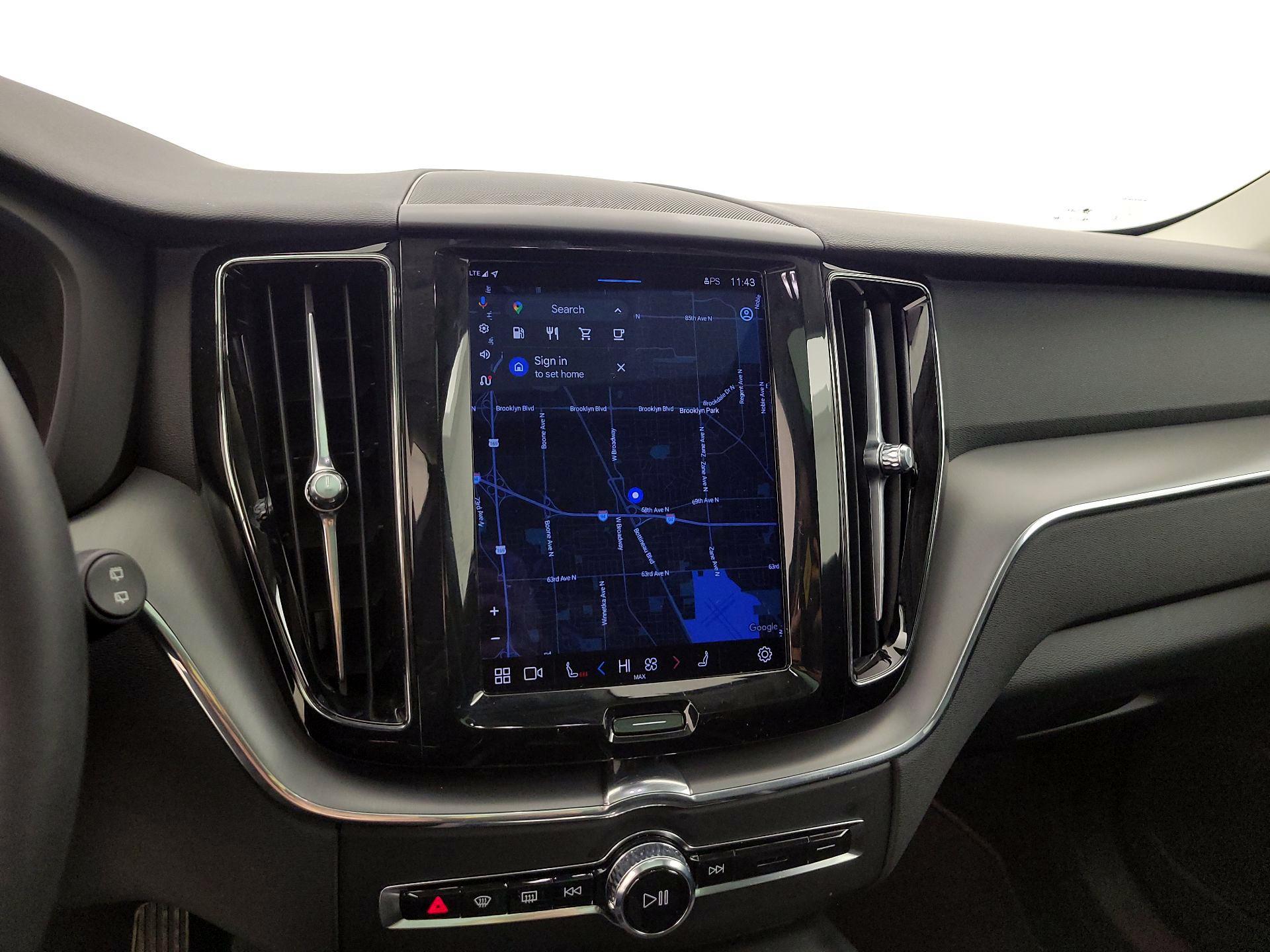 Thumbnail: 2023 Volvo XC60 - 14