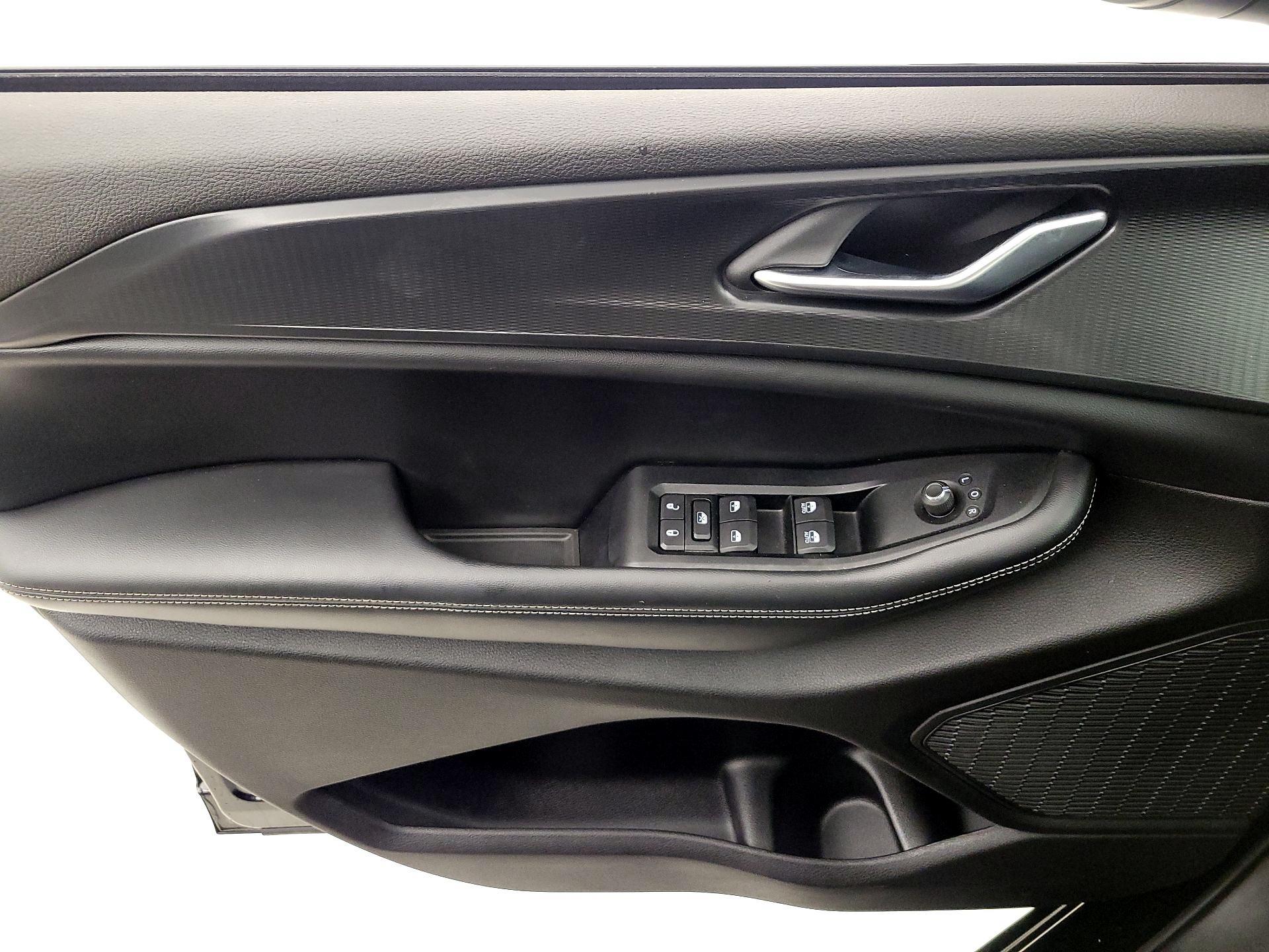 Thumbnail: 2023 Jeep Grand Cherokee - 12