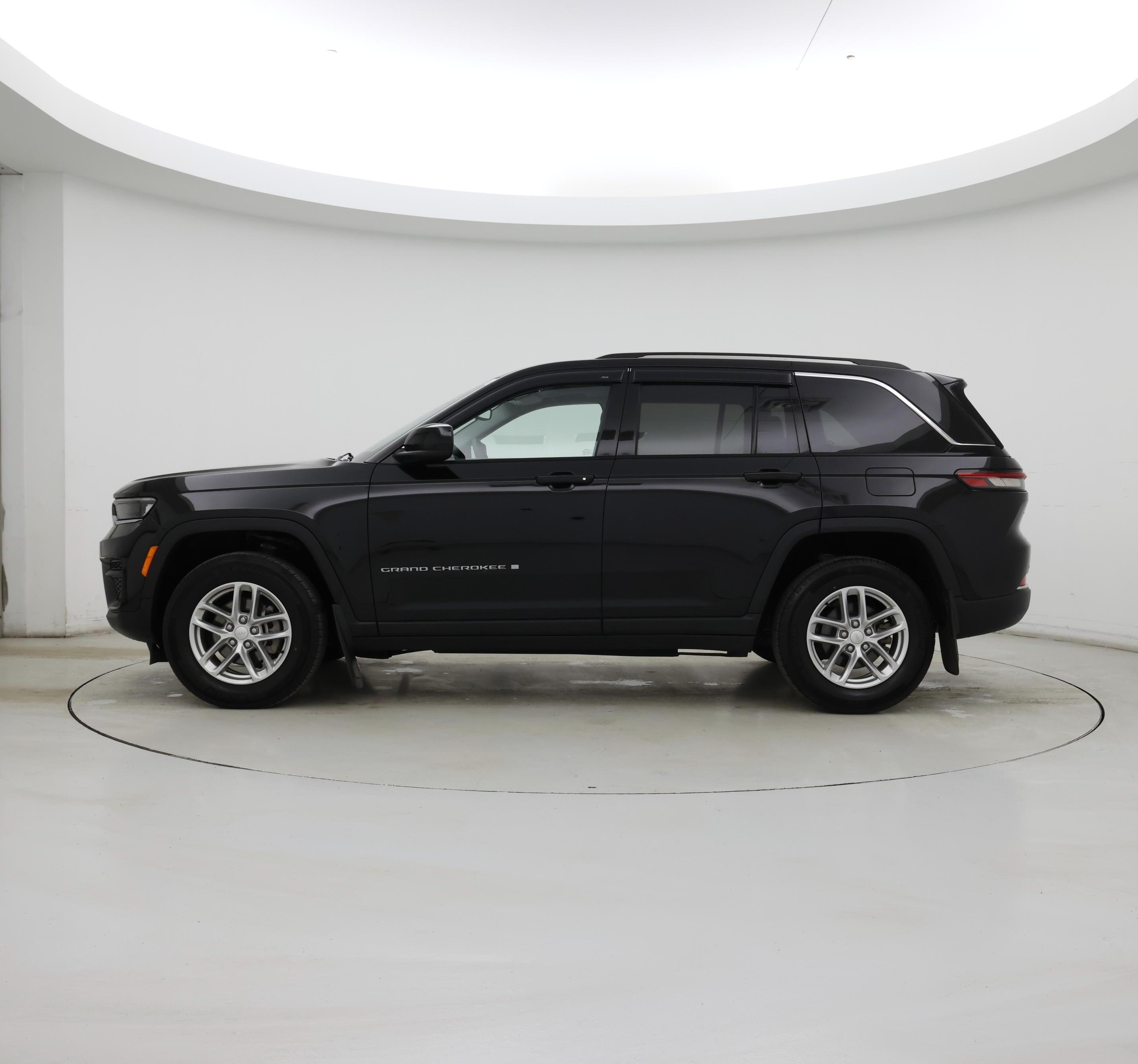 Thumbnail: 2023 Jeep Grand Cherokee - 3