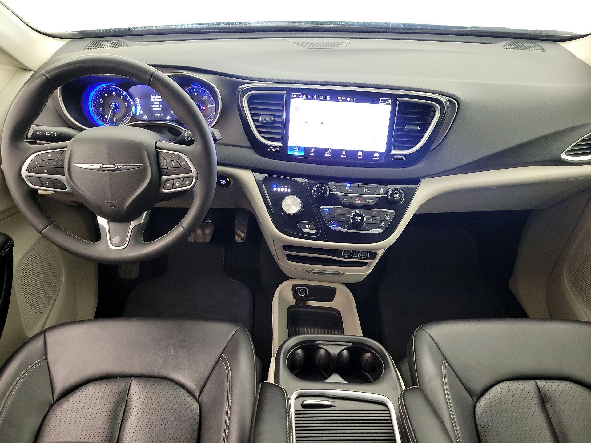 Thumbnail: 2024 Chrysler Pacifica - 9